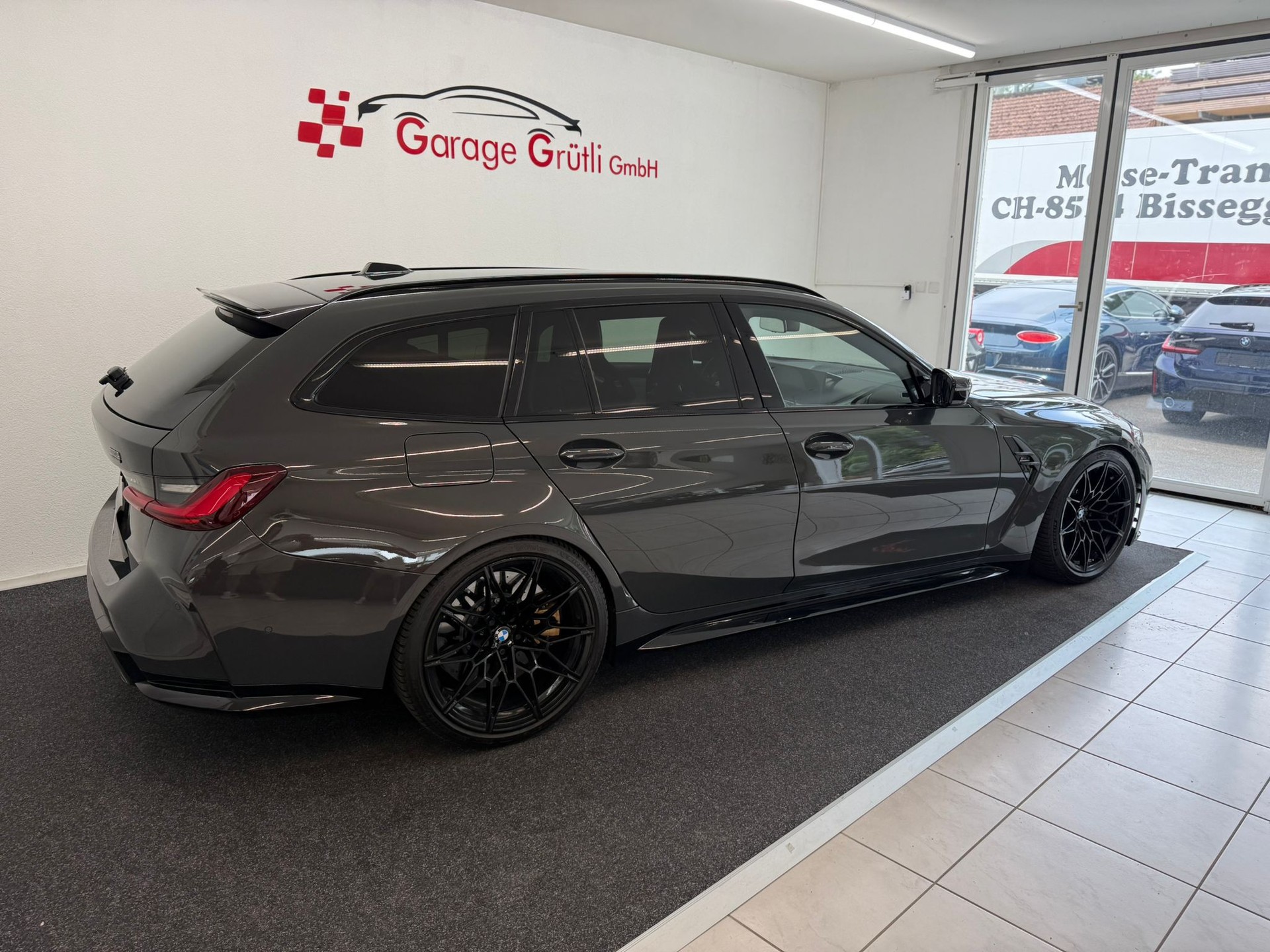 BMW M3 Touring xDrive Competition M-image-2