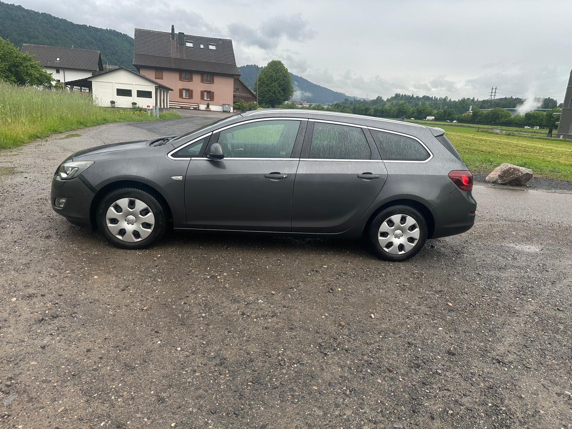 OPEL Astra SportsTourer 2.0 CDTi Enjoy-image-1
