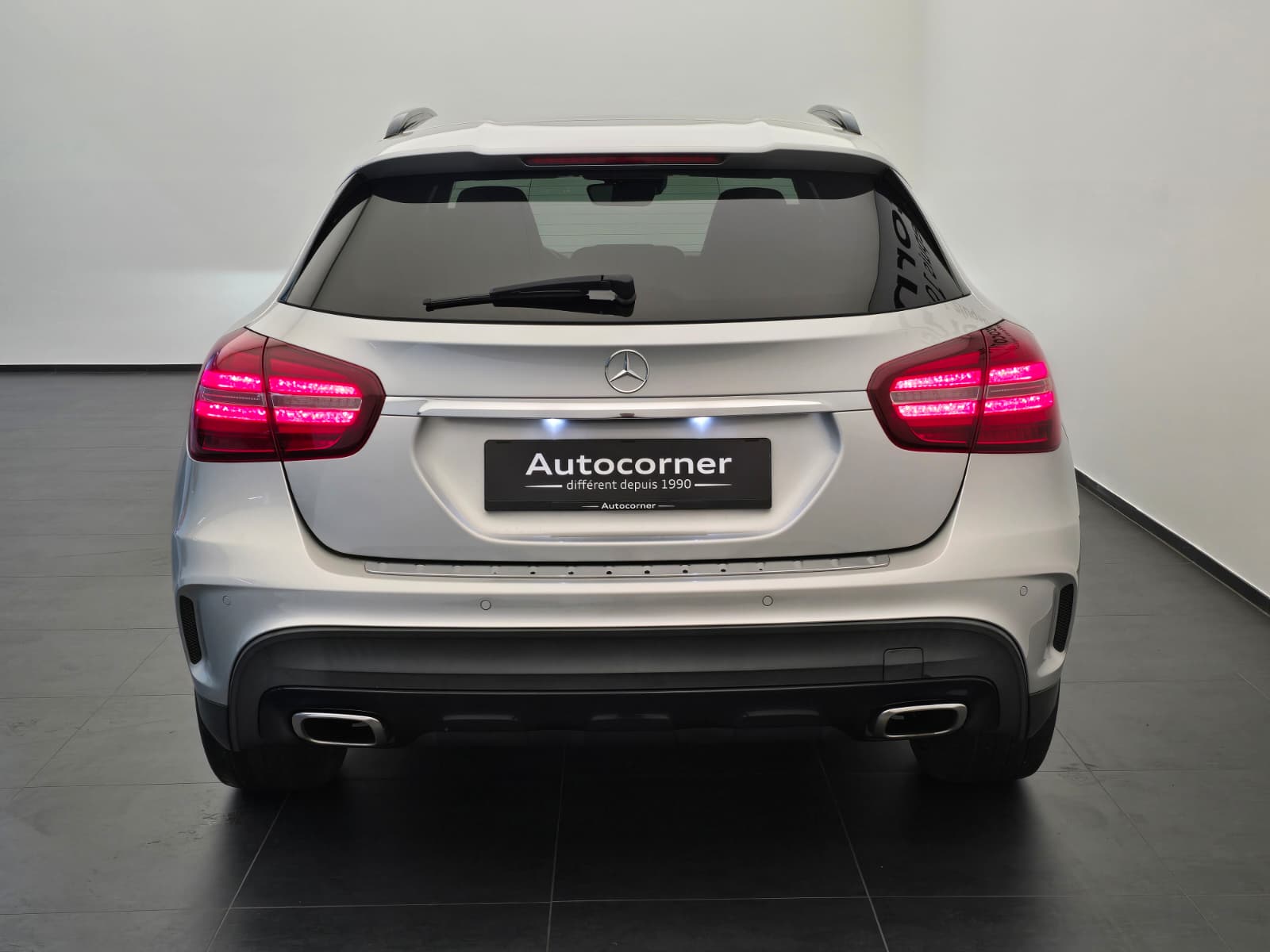 MERCEDES-BENZ GLA 250 AMG Line 4Matic 7G-DCT-image-7