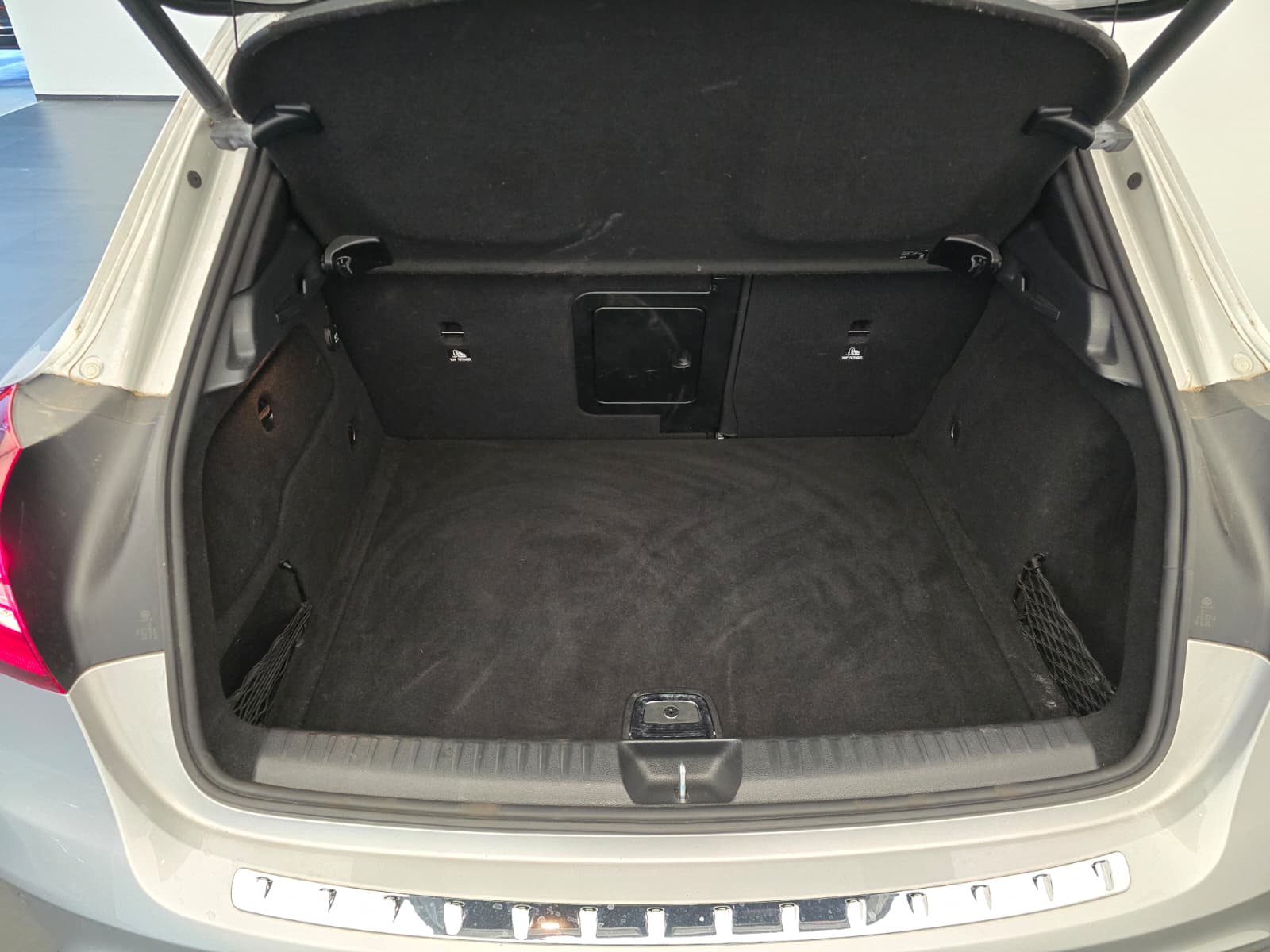 MERCEDES-BENZ GLA 250 AMG Line 4Matic 7G-DCT-image-15