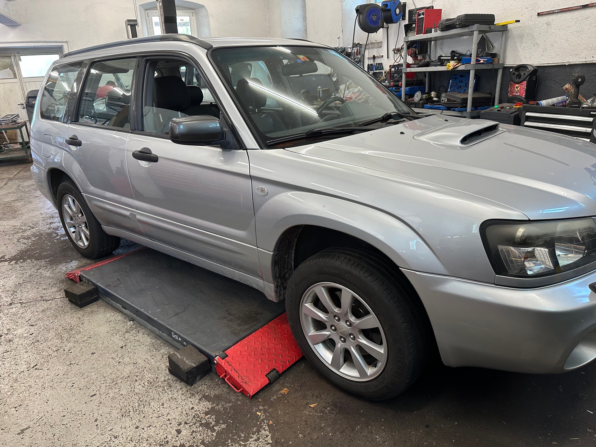 SUBARU Forester 2.0XT Club Automatic-image-1