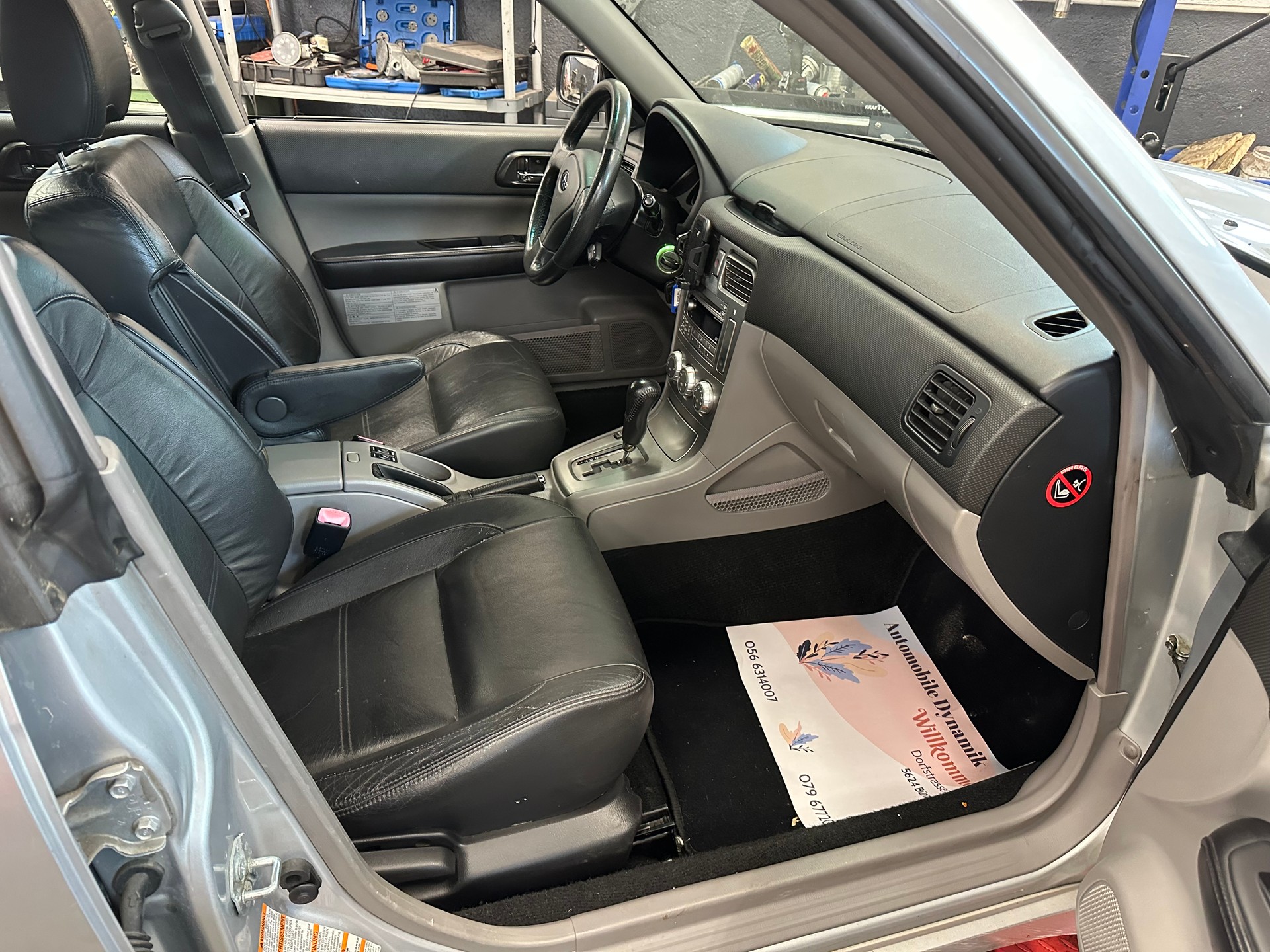 SUBARU Forester 2.0XT Club Automatic-image-5