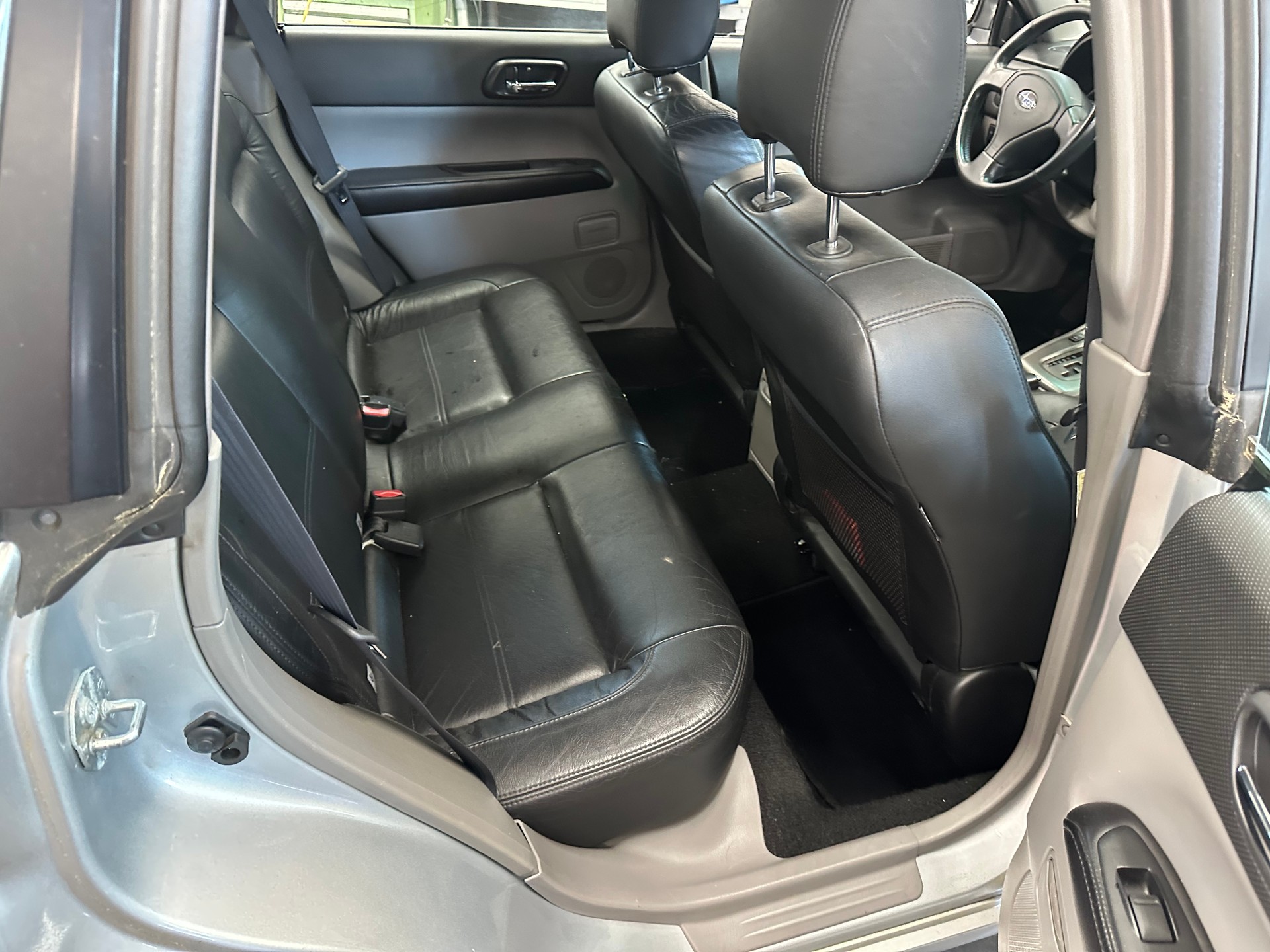 SUBARU Forester 2.0XT Club Automatic-image-6