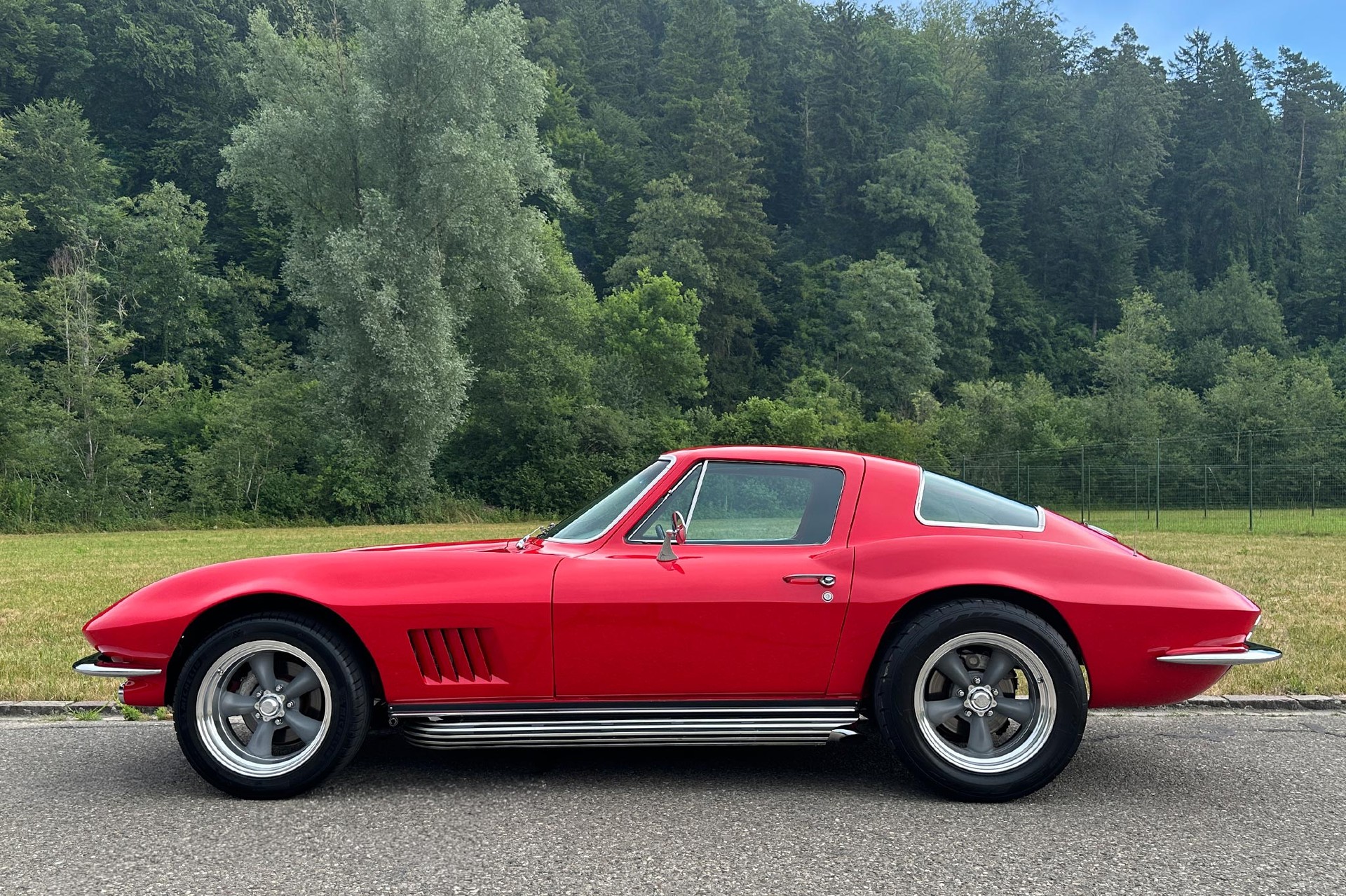 CHEVROLET Corvette C2 Sting Ray-image-0