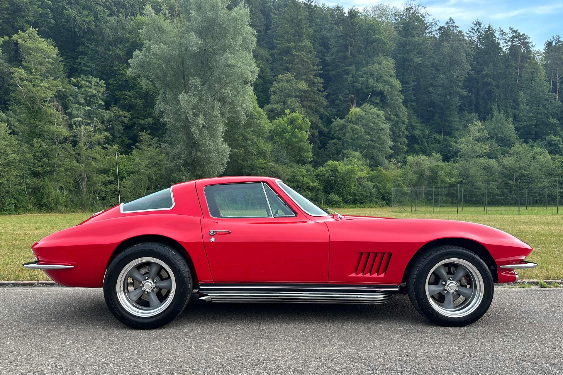 CHEVROLET Corvette C2 Sting Ray-image-4