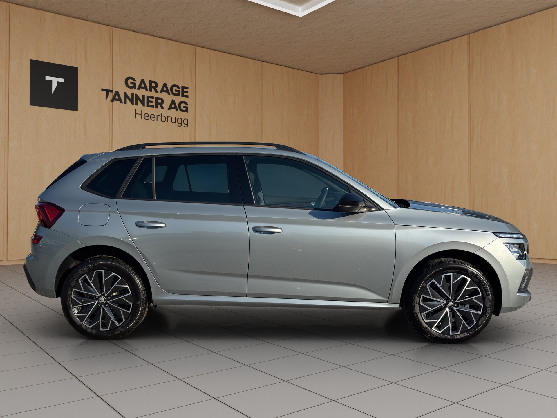 SKODA Kamiq 1.0 TSI Dynamic DSG-showroom-element-3