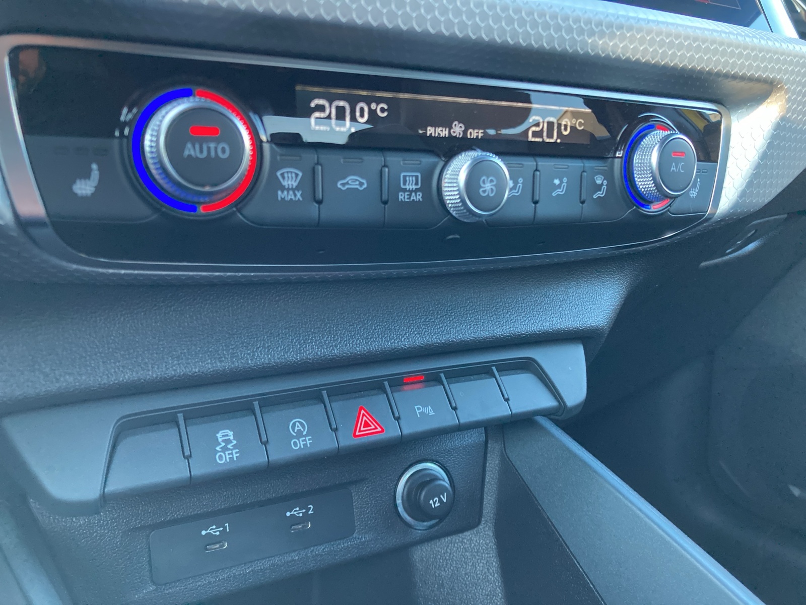 AUDI A1 allstreet 35 TFSI S-tronic-image-14