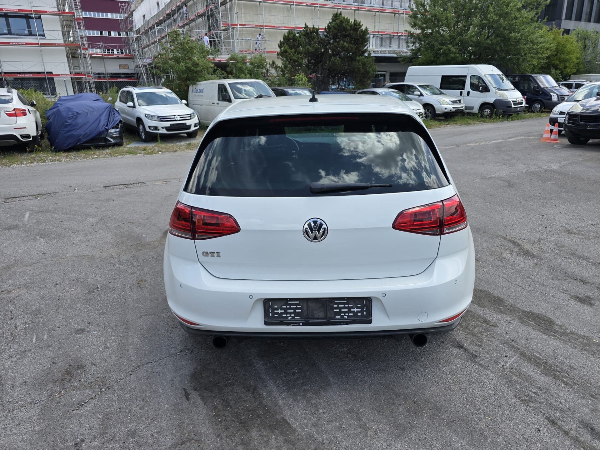 VW Golf 2.0 TSI GTI-image-7