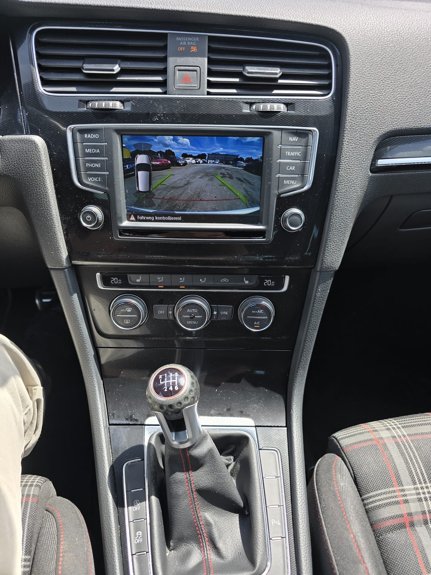 VW Golf 2.0 TSI GTI-image-15