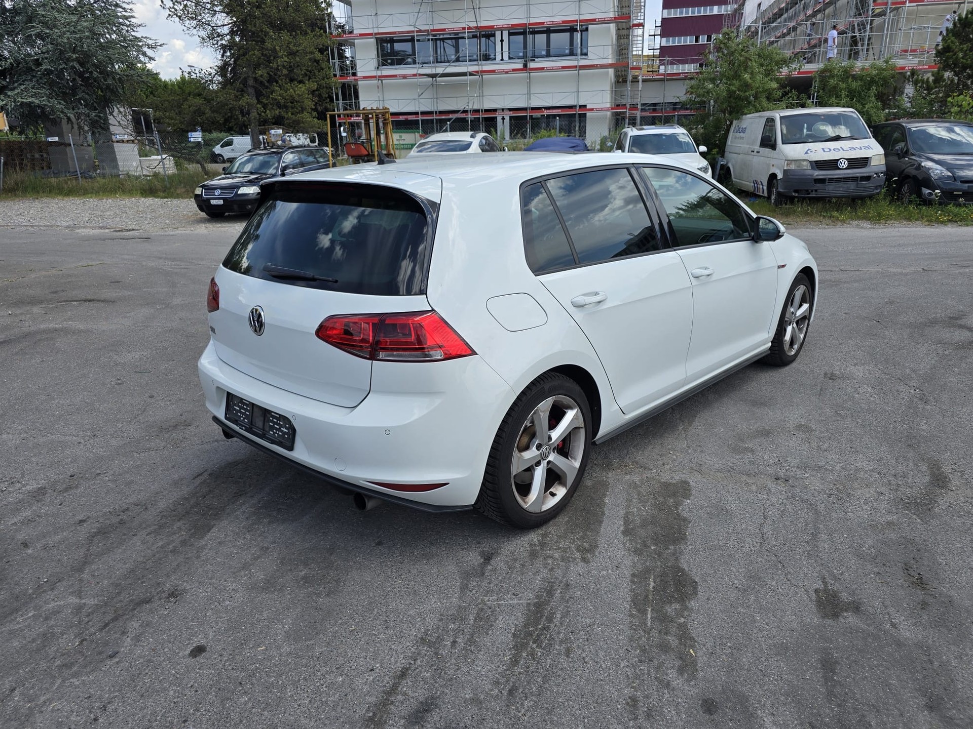 VW Golf 2.0 TSI GTI-image-3