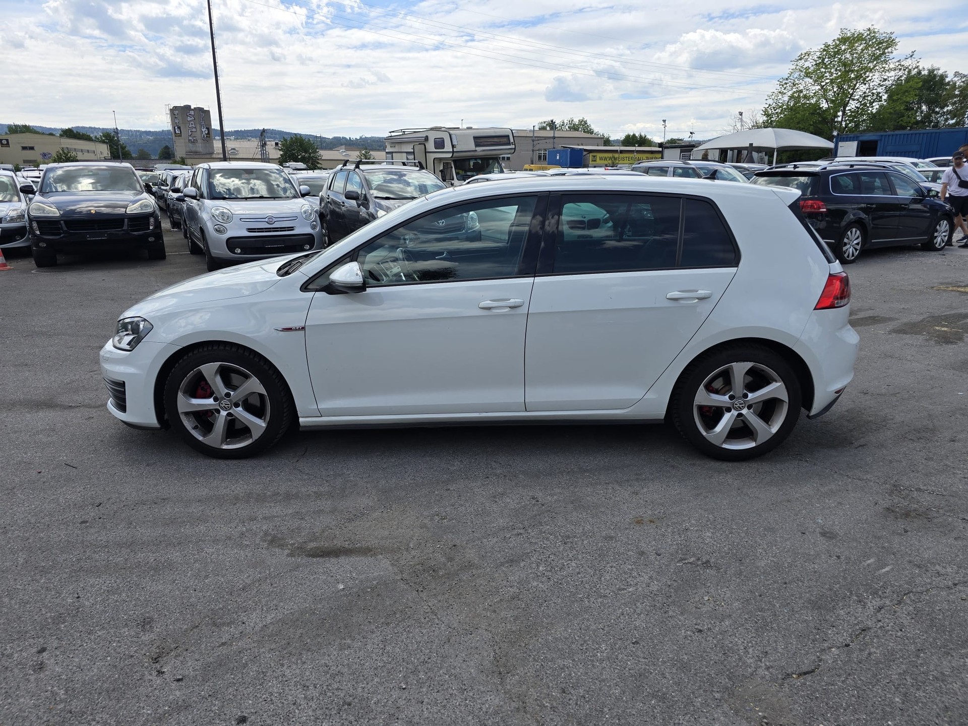 VW Golf 2.0 TSI GTI-image-4