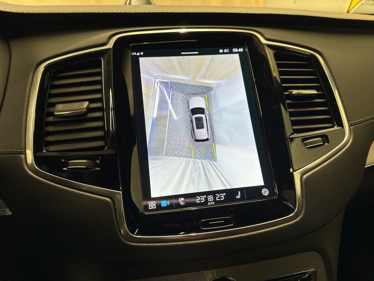 VOLVO XC90 B5 Diesel Mild Hybrid AWD Ultimate Bright Geartronic-image-9