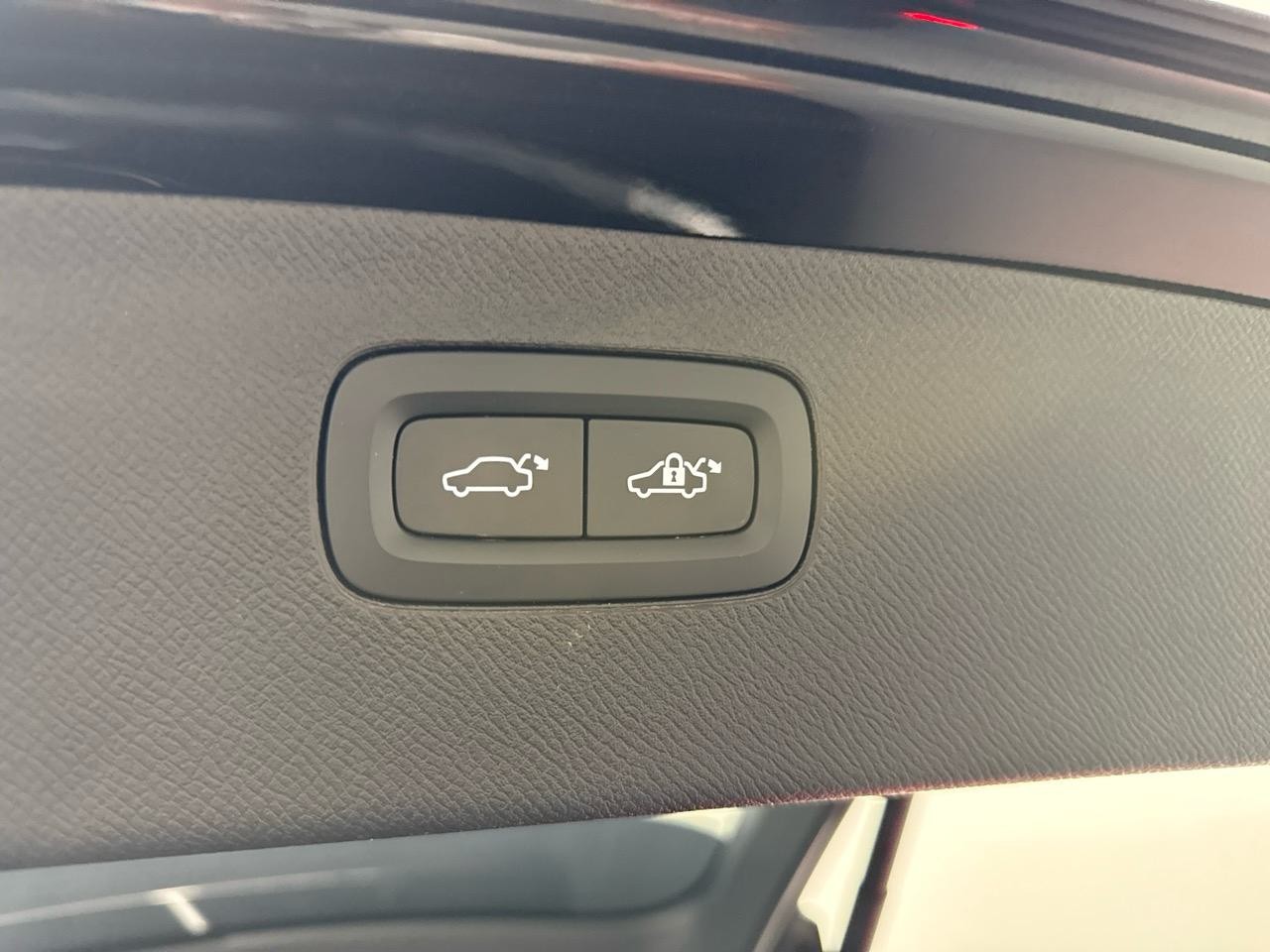 VOLVO XC90 B5 Diesel Mild Hybrid AWD Ultimate Bright Geartronic-image-14