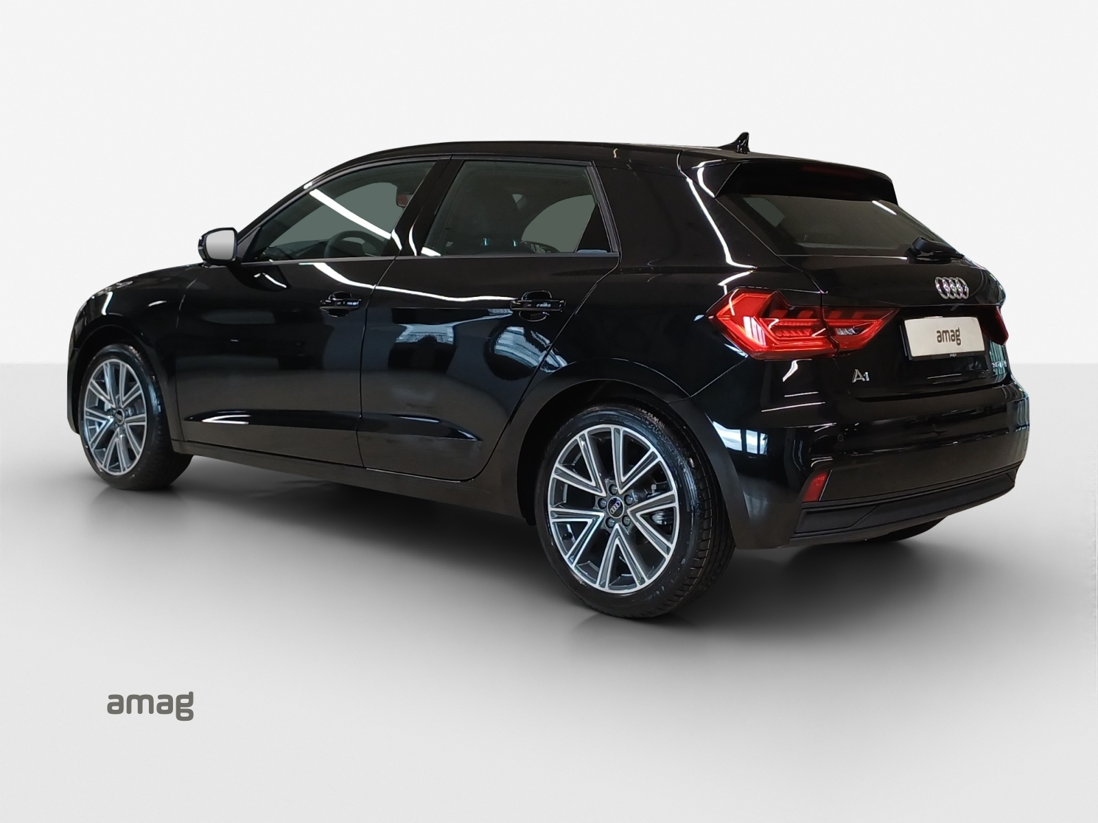 AUDI A1 Sportback 30 TFSI Attraction S-tronic-image-2