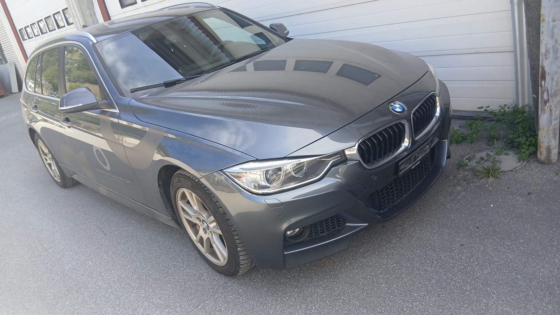 BMW 328i xDrive Touring M-Sportpaket Steptronic-image-0