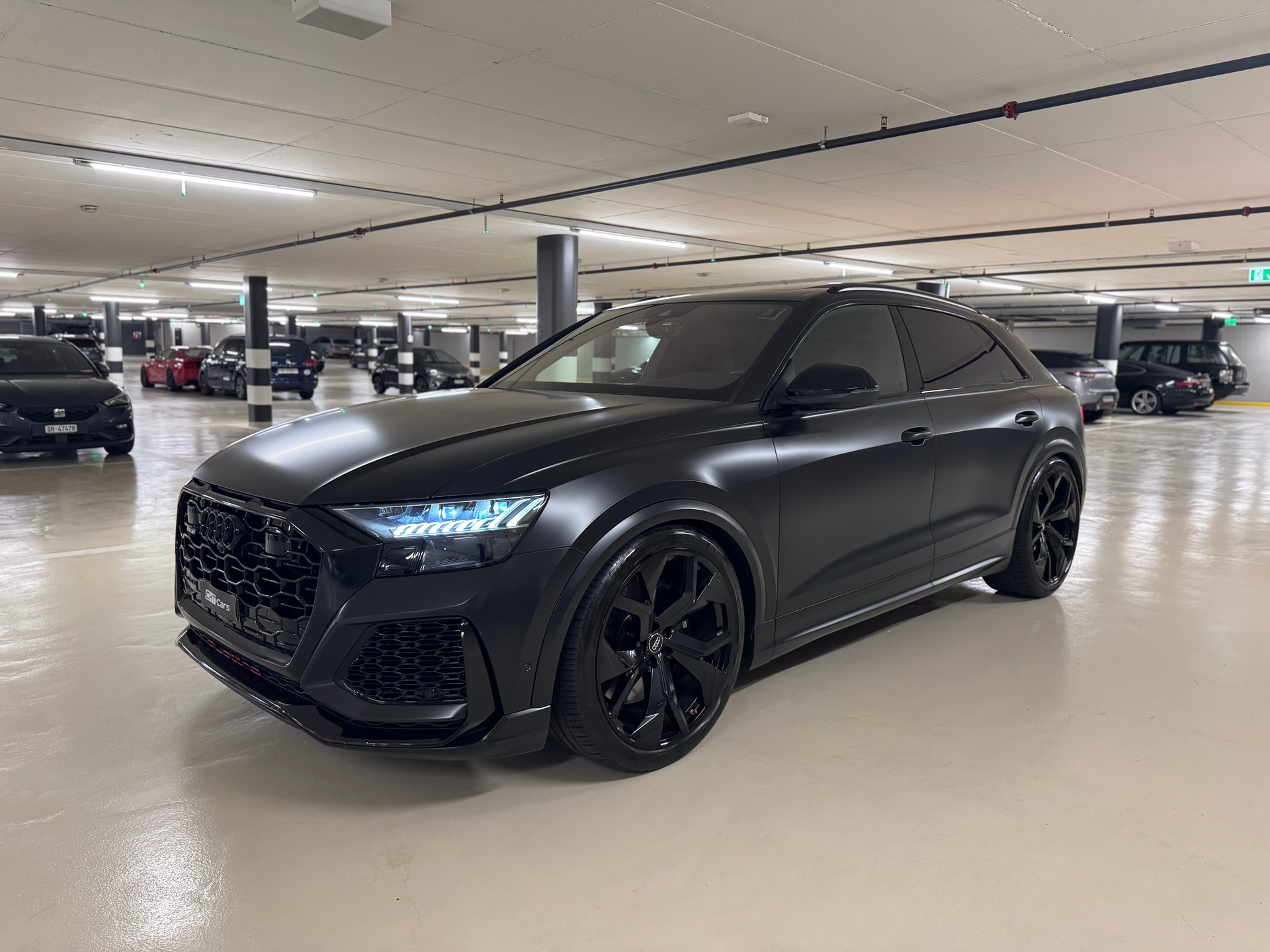 AUDI RSQ8 quattro tiptronic-image-0