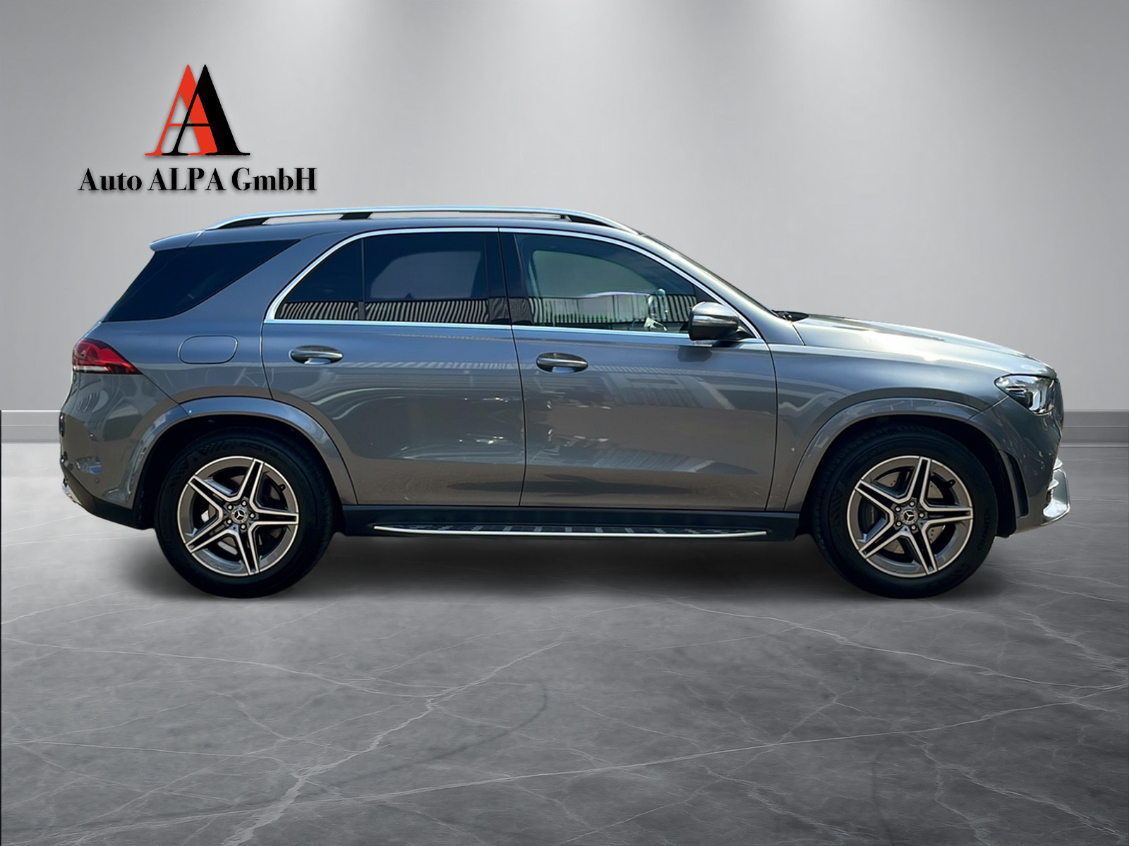 MERCEDES-BENZ GLE 300 d 4Matic AMG Line 9G-Tronic-image-4