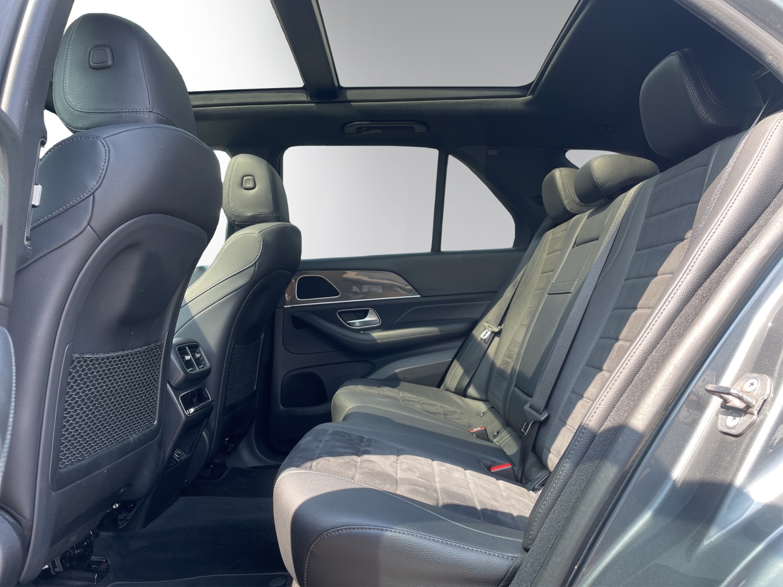 MERCEDES-BENZ GLE 300 d 4Matic AMG Line 9G-Tronic-image-8