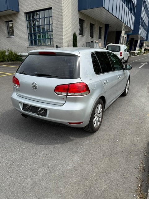VW Golf 1.4 TSI Team DSG-image-2