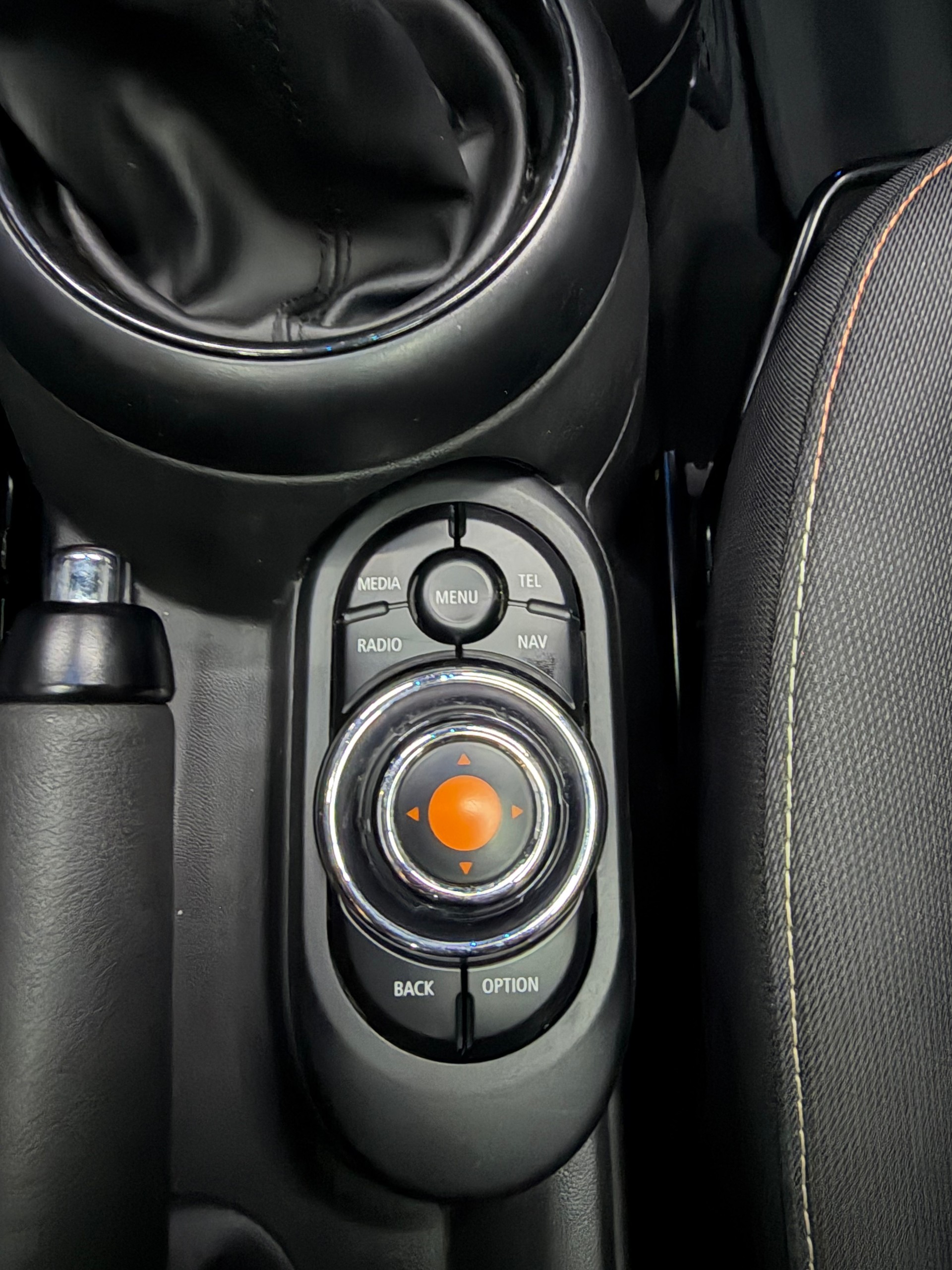 MINI Cooper Steptronic-image-13