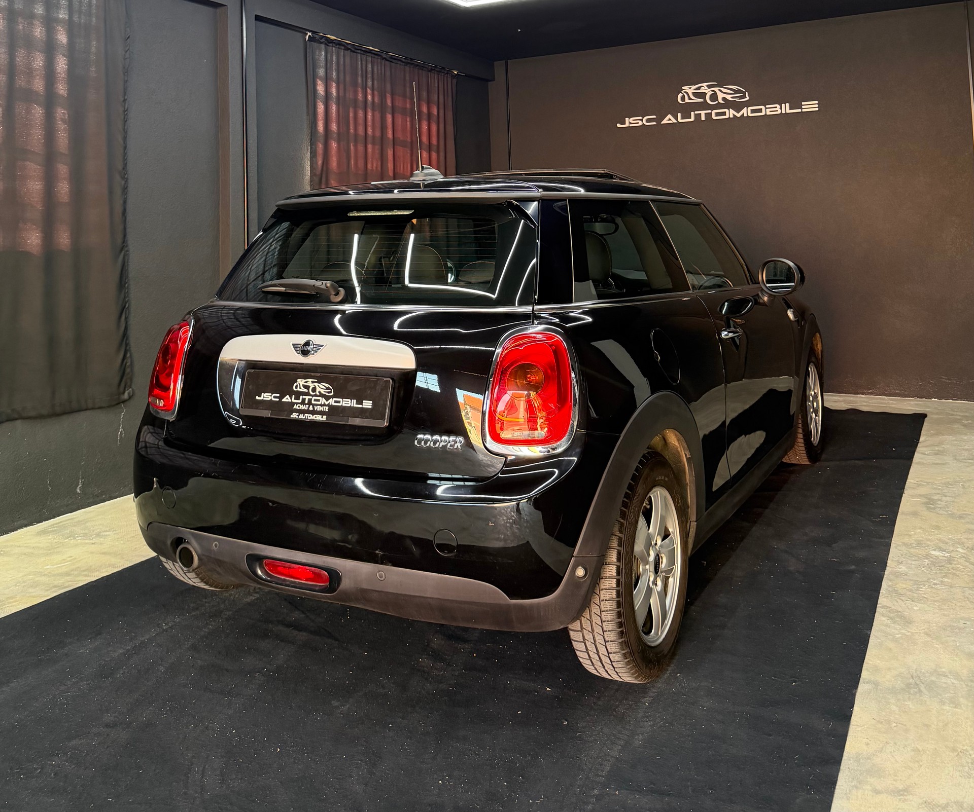 MINI Cooper Steptronic-image-3