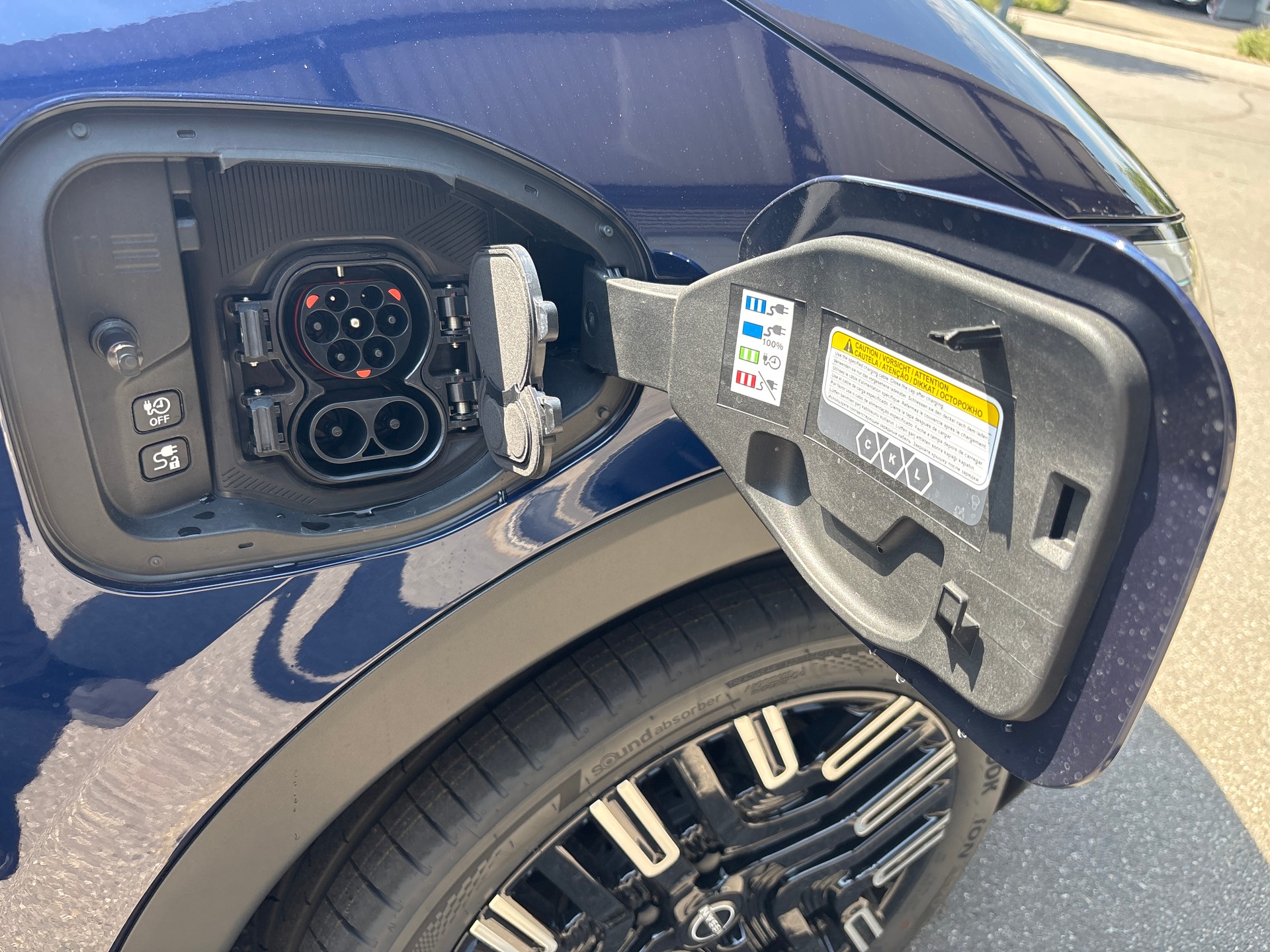 NISSAN Leaf 75 kWh Evolve-image-17