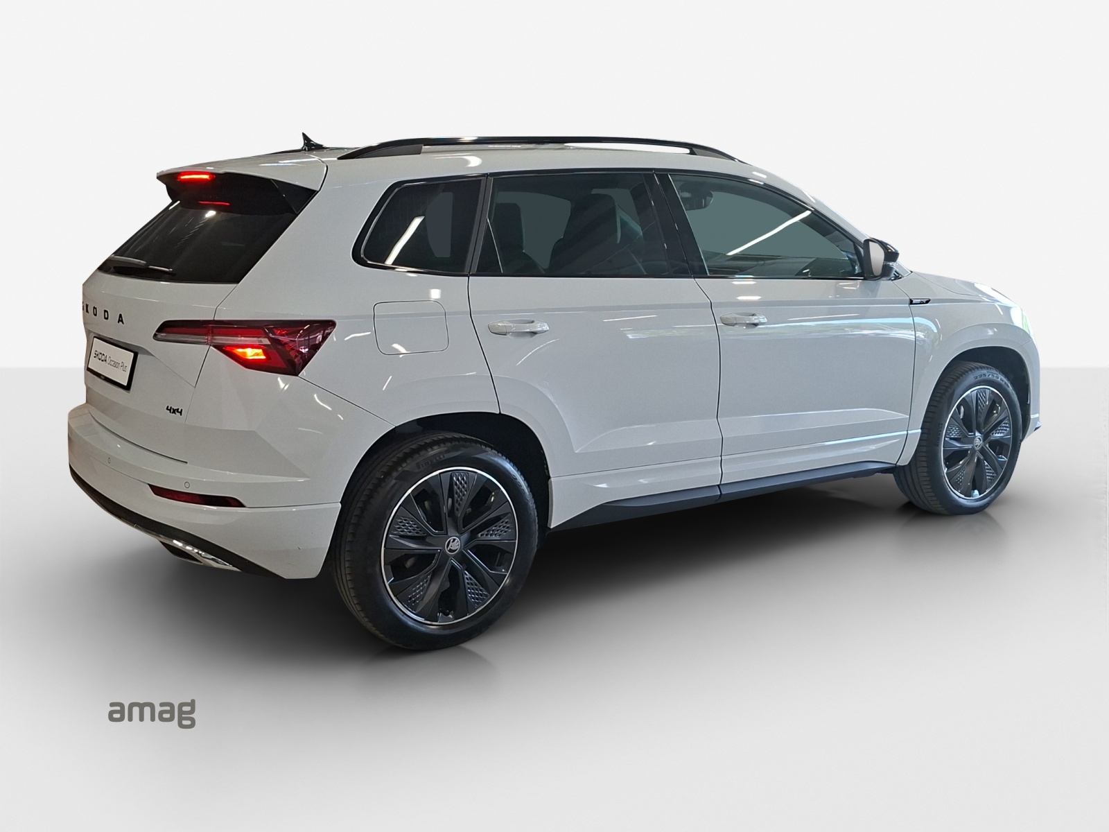 SKODA Karoq 2.0 TSI SportLine 4x4 DSG-image-4
