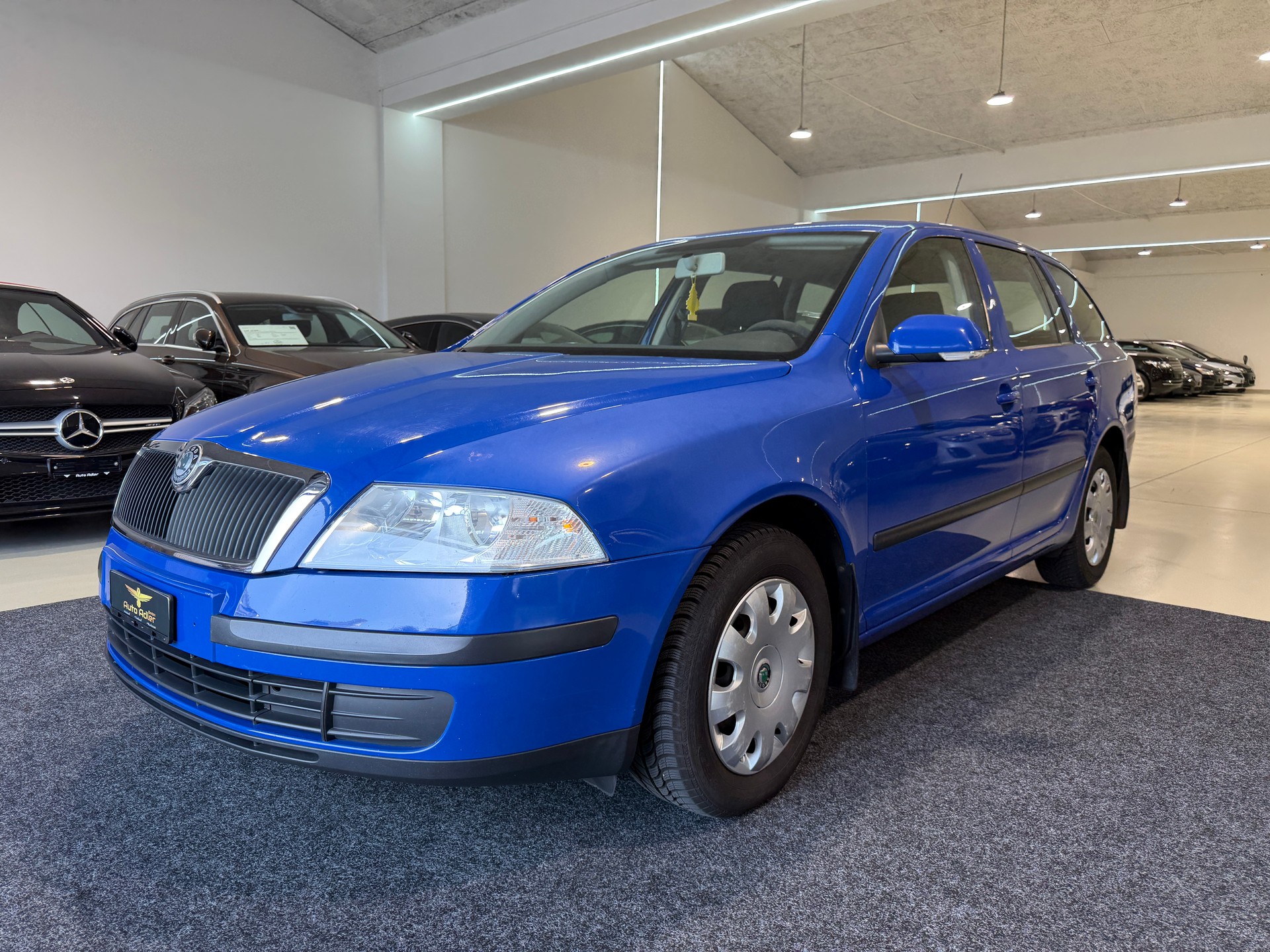 SKODA Octavia 1.9 TDI Adventure 4x4-image-1