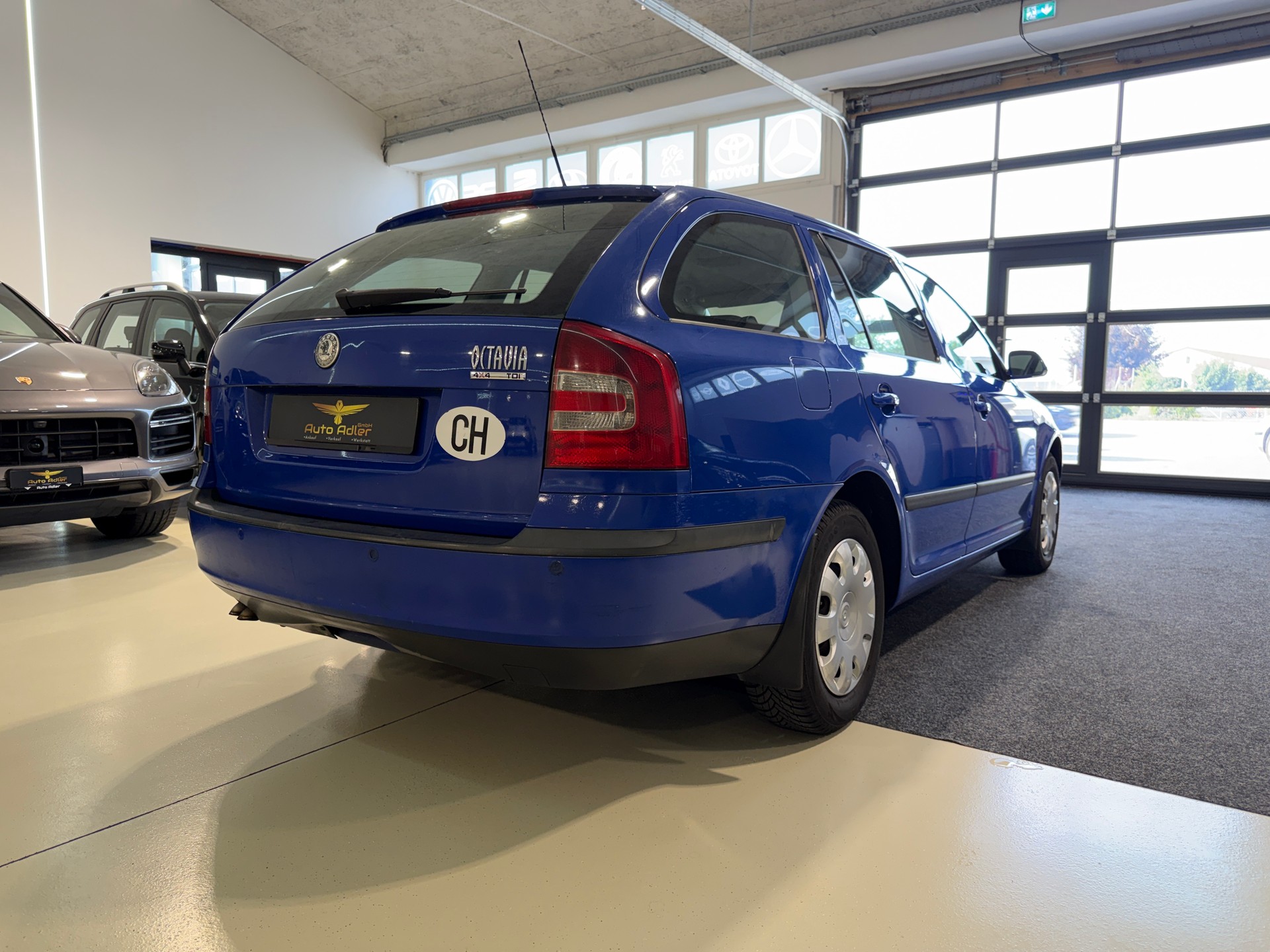 SKODA Octavia 1.9 TDI Adventure 4x4-image-5