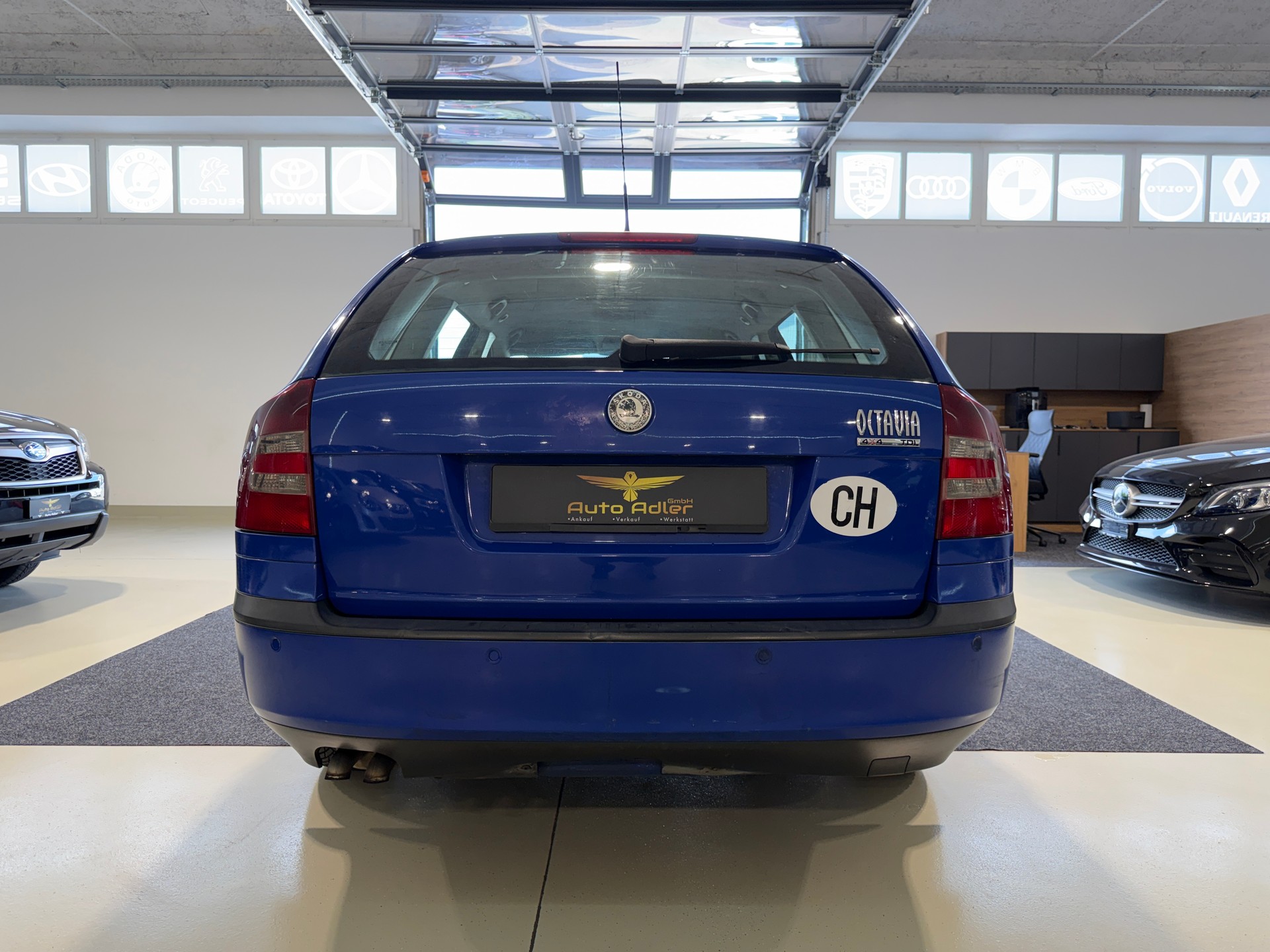 SKODA Octavia 1.9 TDI Adventure 4x4-image-4