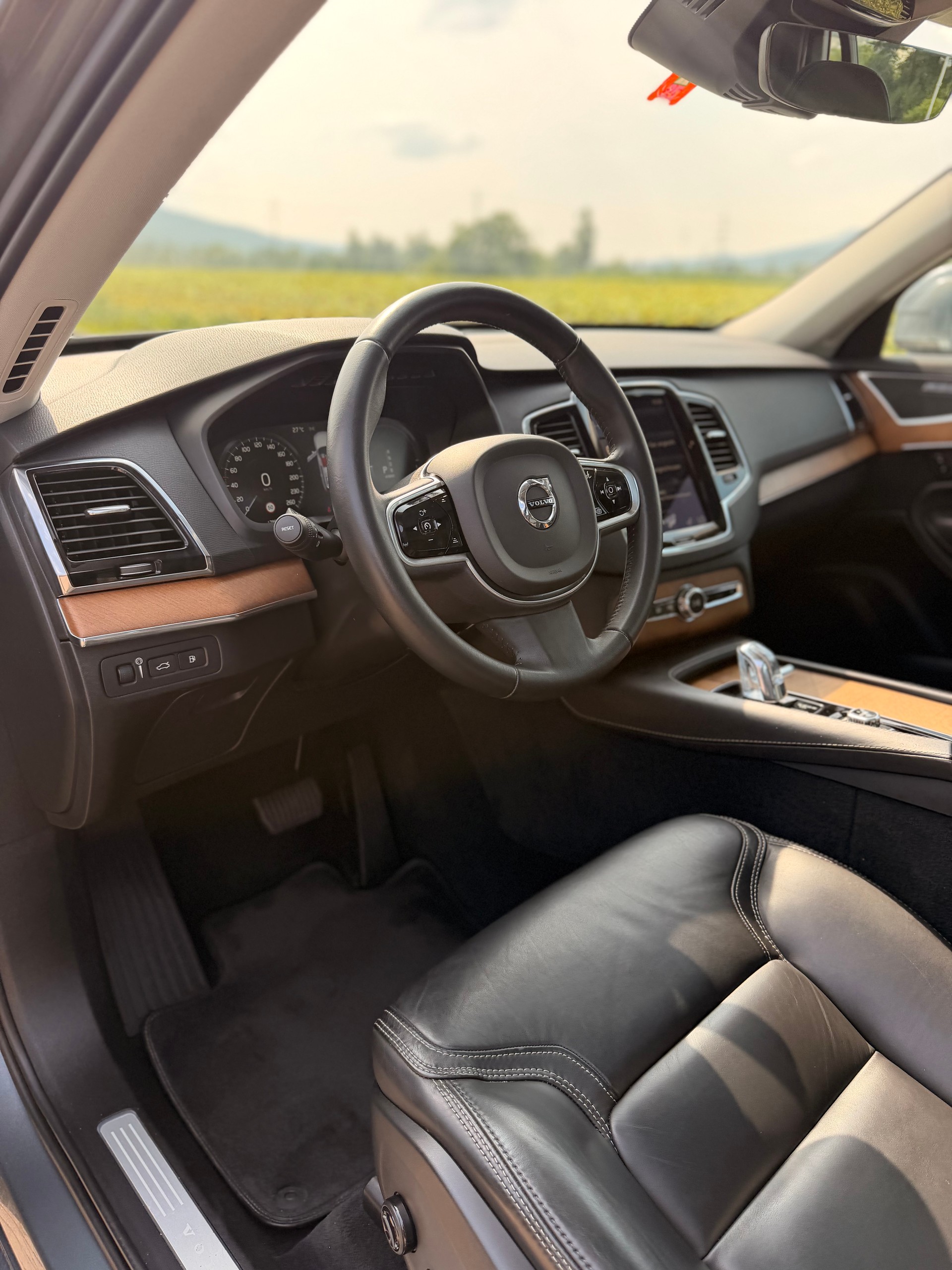 VOLVO XC90 T8 AWD Inscription Geartronic-image-15