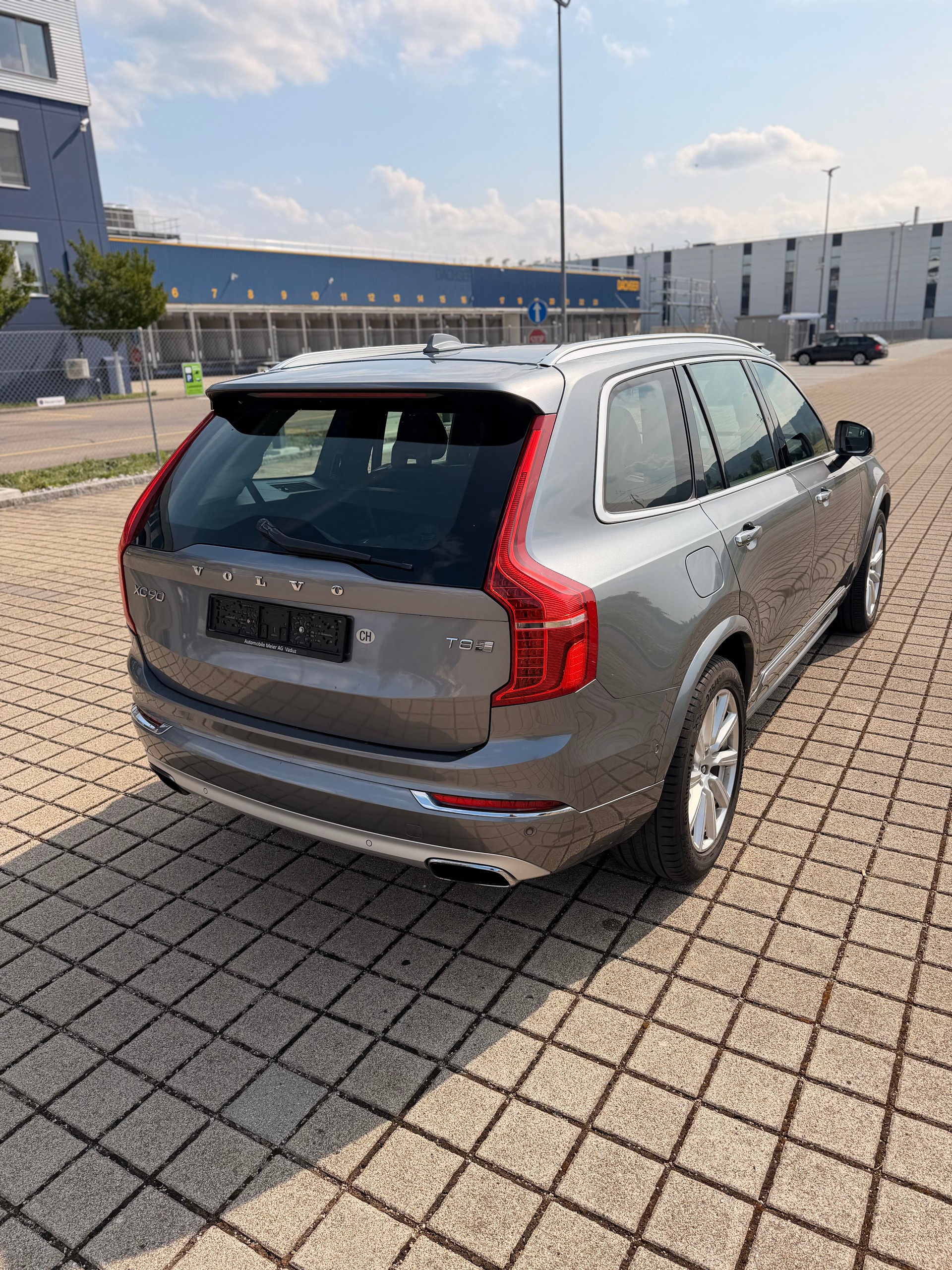 VOLVO XC90 T8 AWD Inscription Geartronic-image-8
