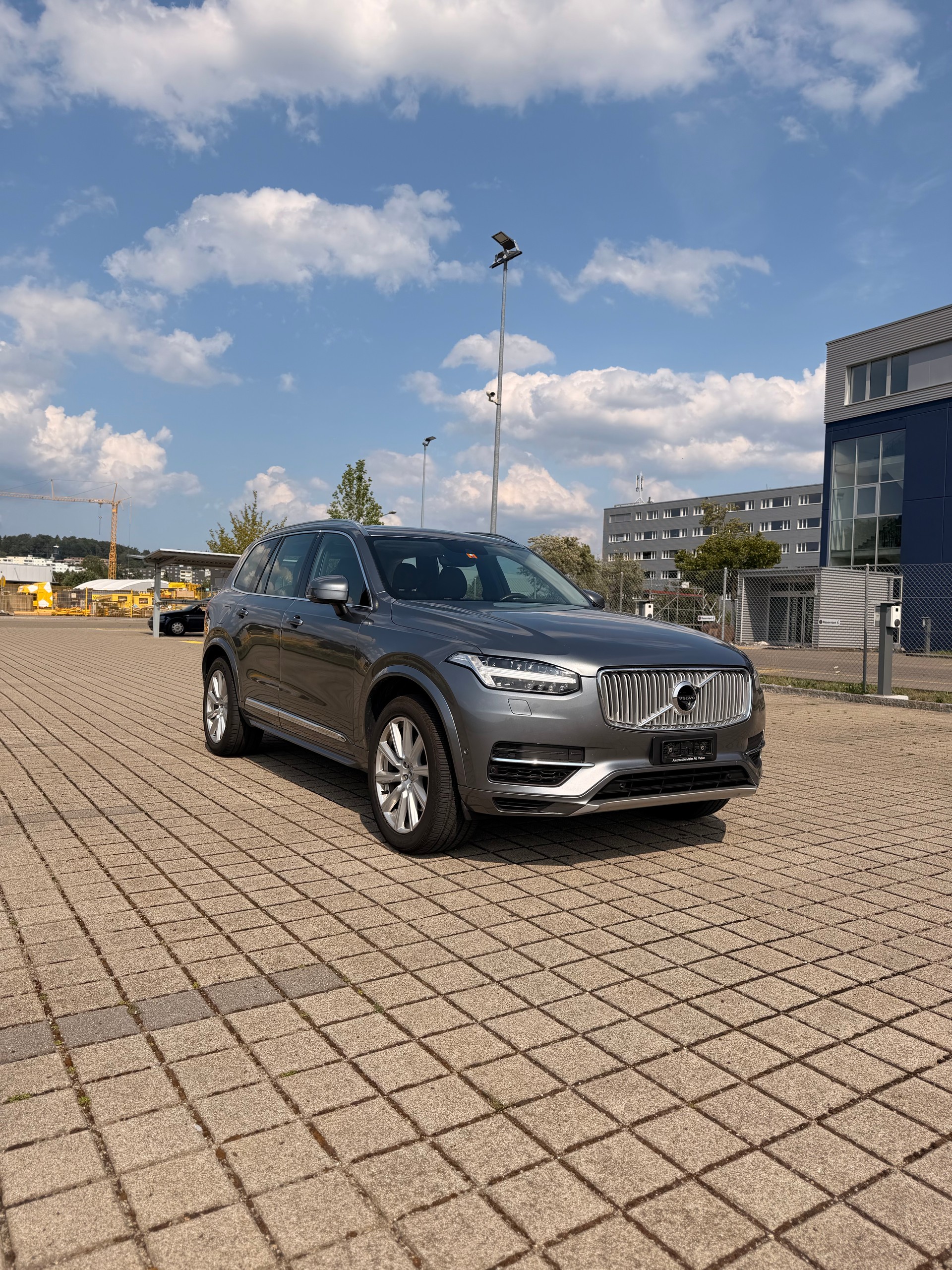 VOLVO XC90 T8 AWD Inscription Geartronic-image-4