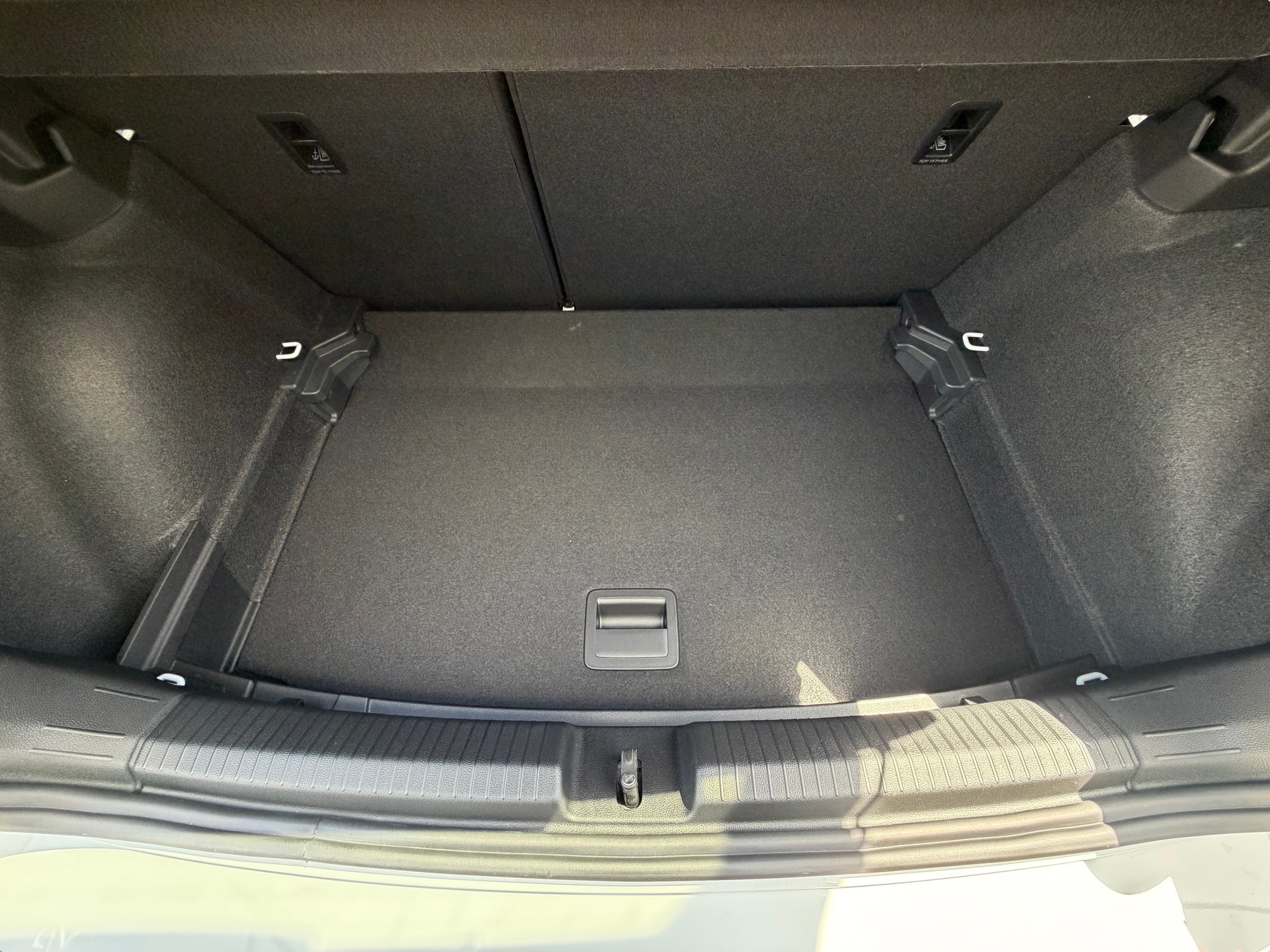VW Polo 1.0 TSI R-Line DSG-image-24