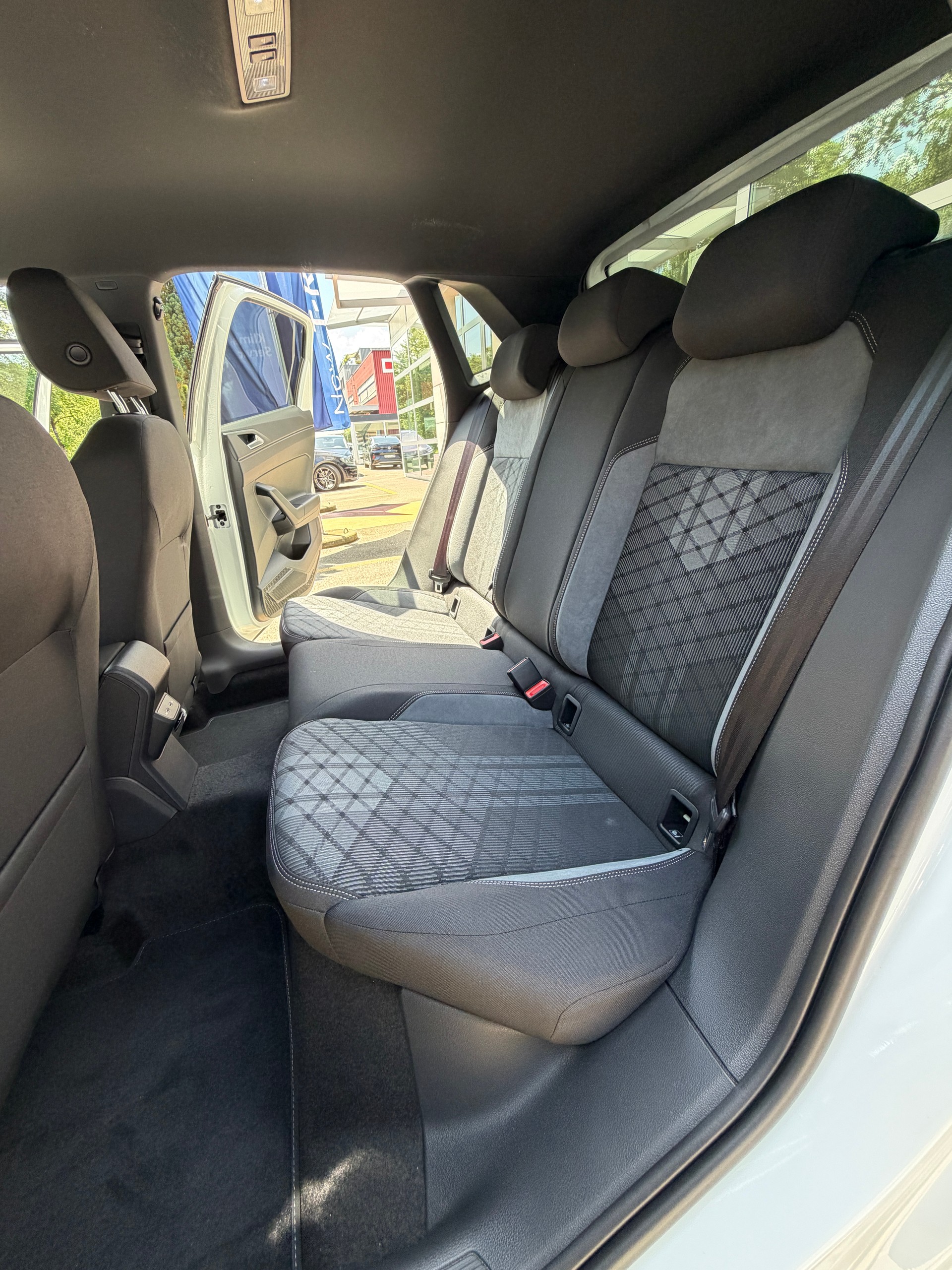 VW Polo 1.0 TSI R-Line DSG-image-12
