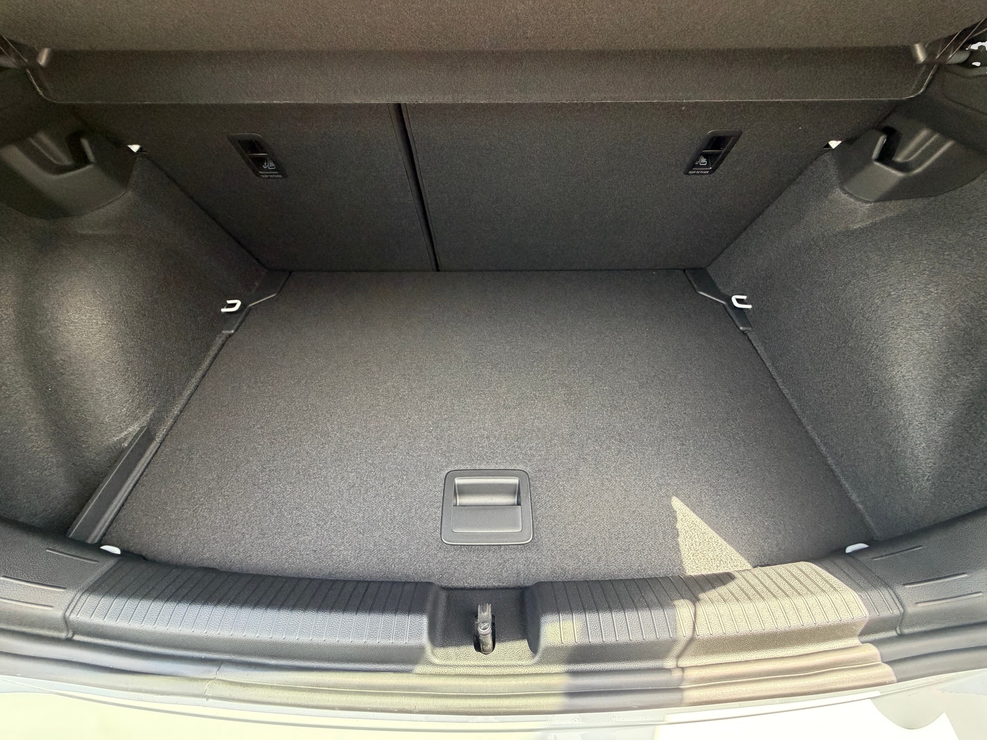 VW Polo 1.0 TSI R-Line DSG-image-22