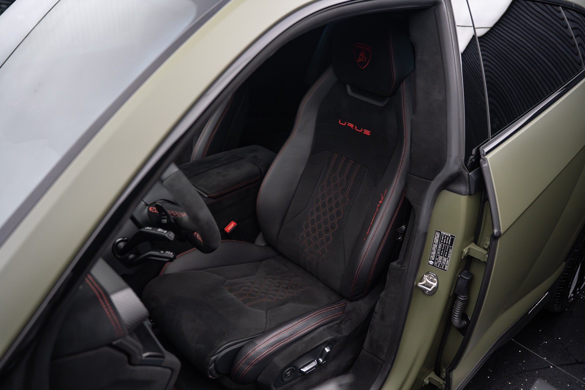 LAMBORGHINI Urus Performante-image-7