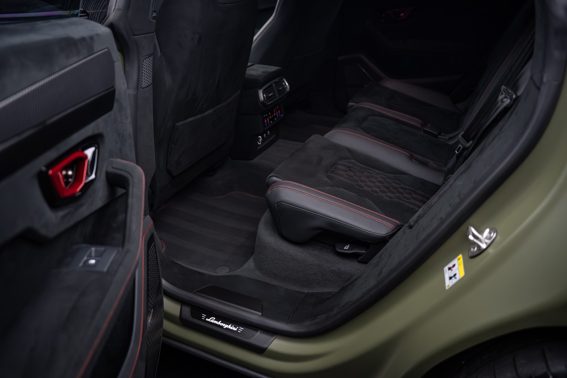 LAMBORGHINI Urus Performante-image-24