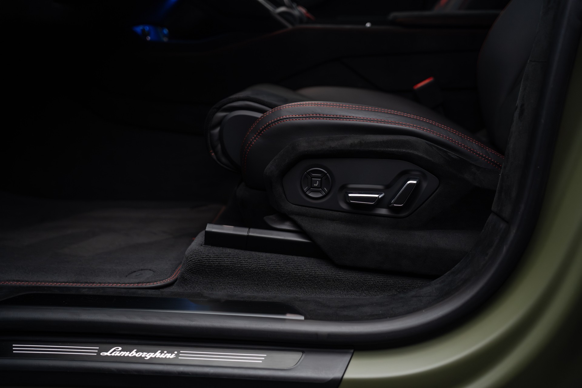 LAMBORGHINI Urus Performante-image-9