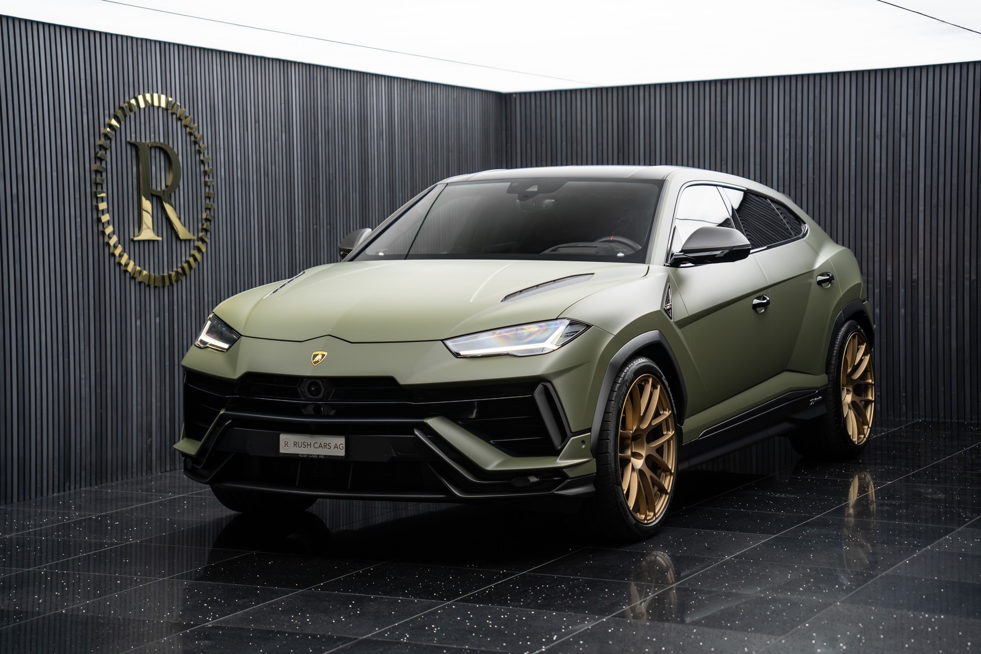 LAMBORGHINI Urus Performante