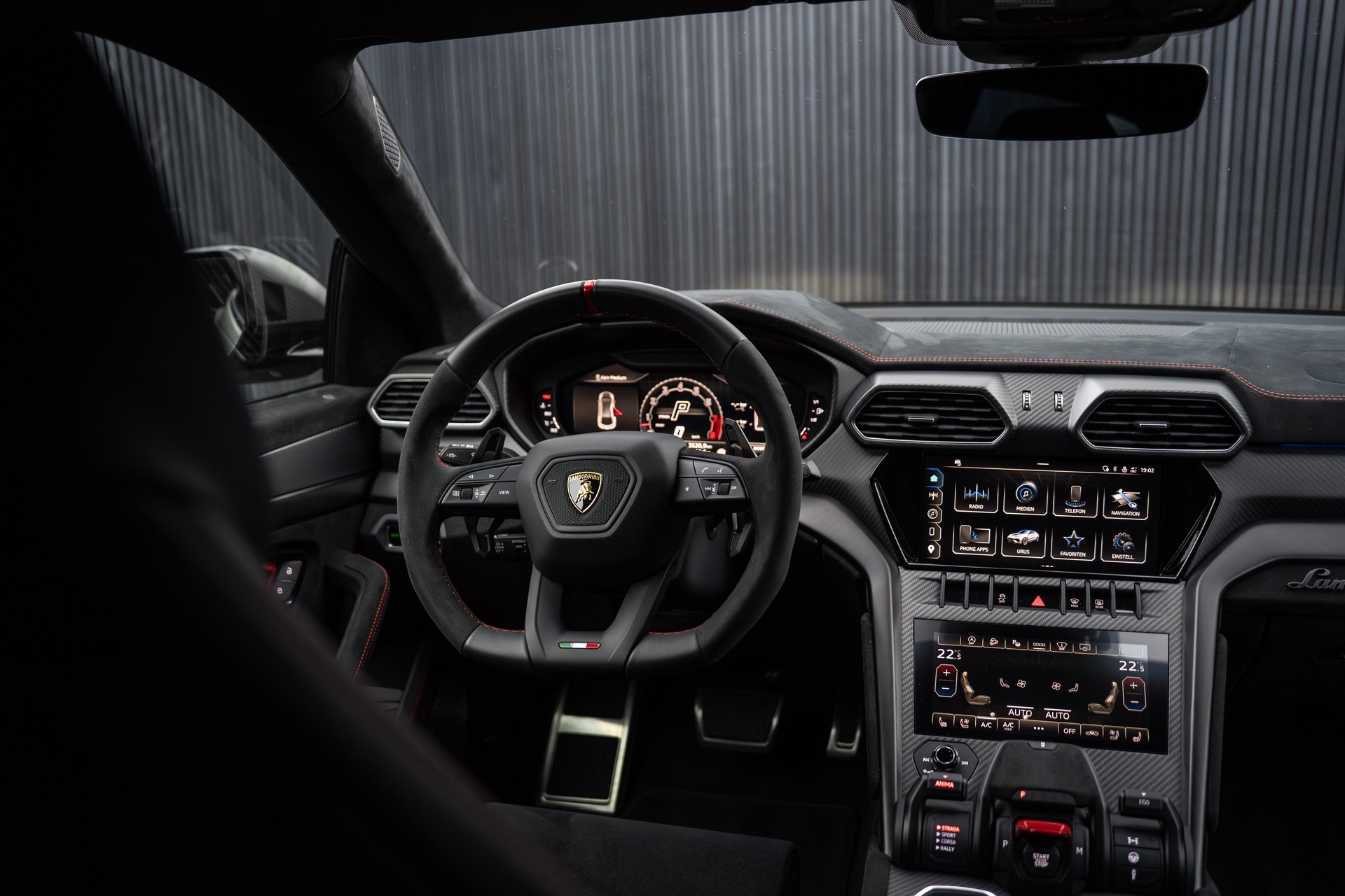 LAMBORGHINI Urus Performante-image-5
