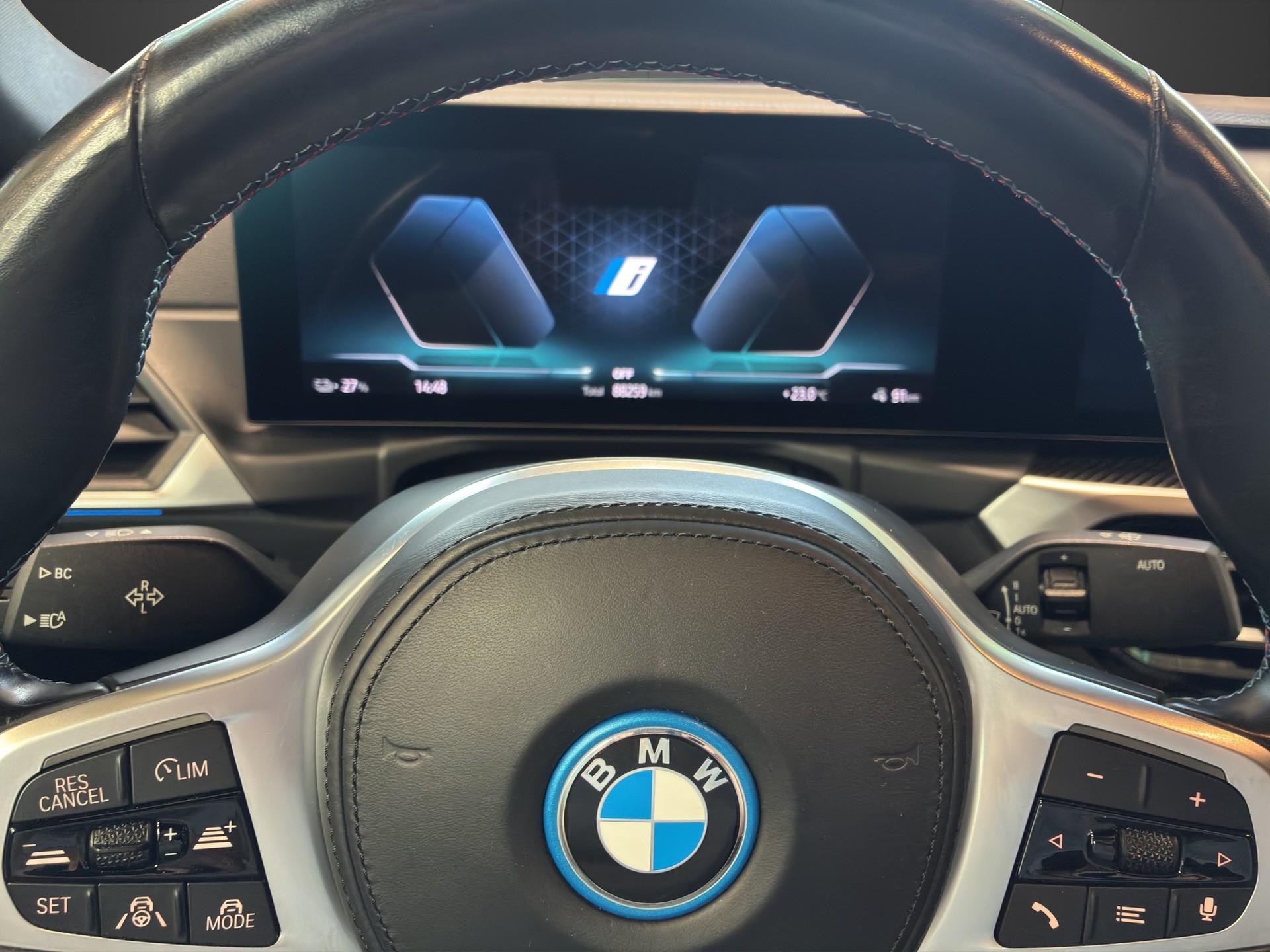 BMW i4 M50-image-10