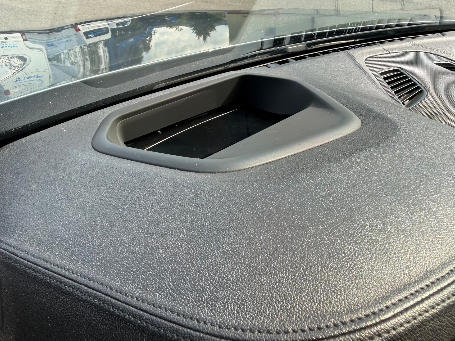 BMW 530i xDrive Touring Luxury Line Steptronic-image-19