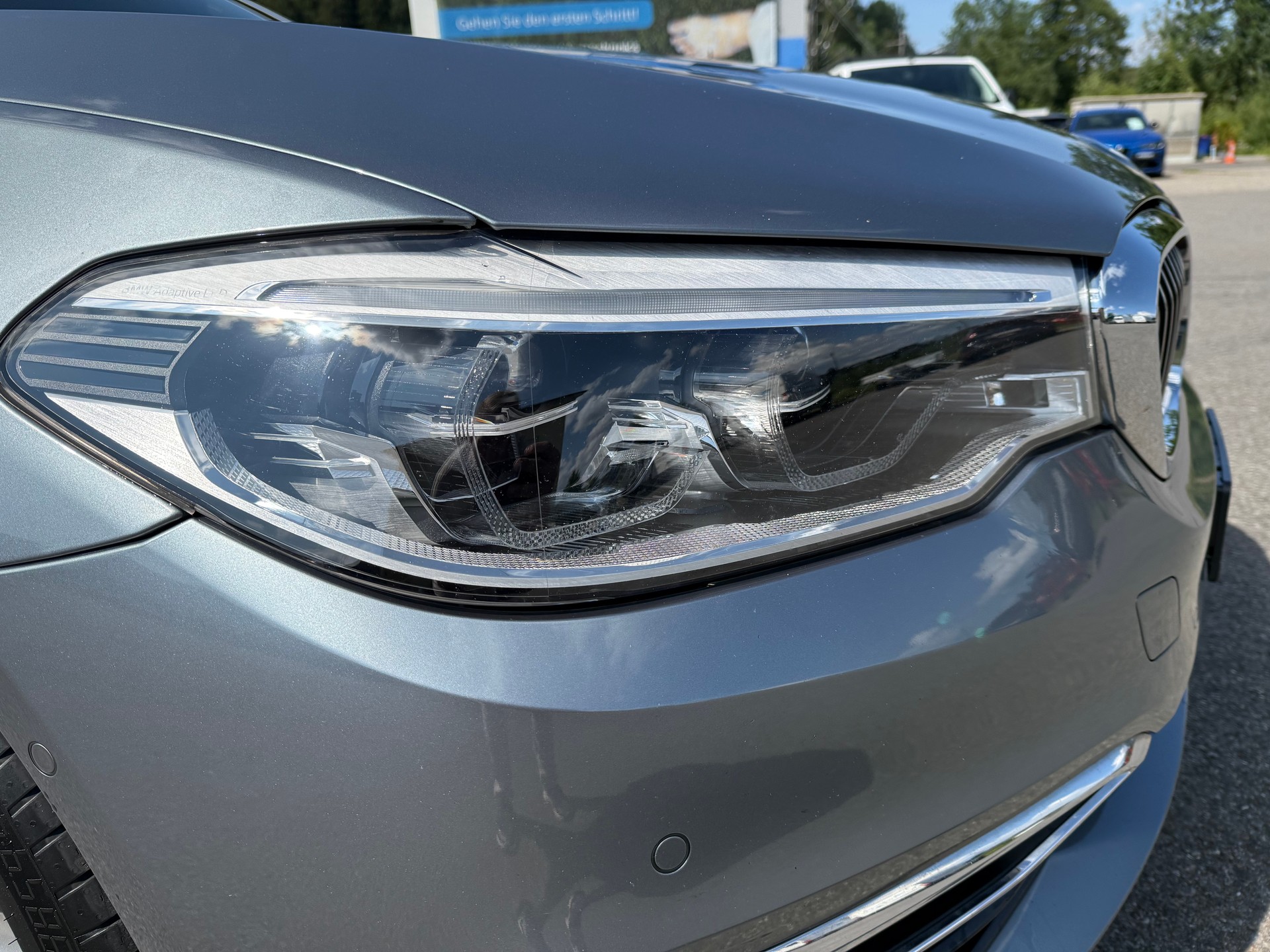 BMW 530i xDrive Touring Luxury Line Steptronic-image-22