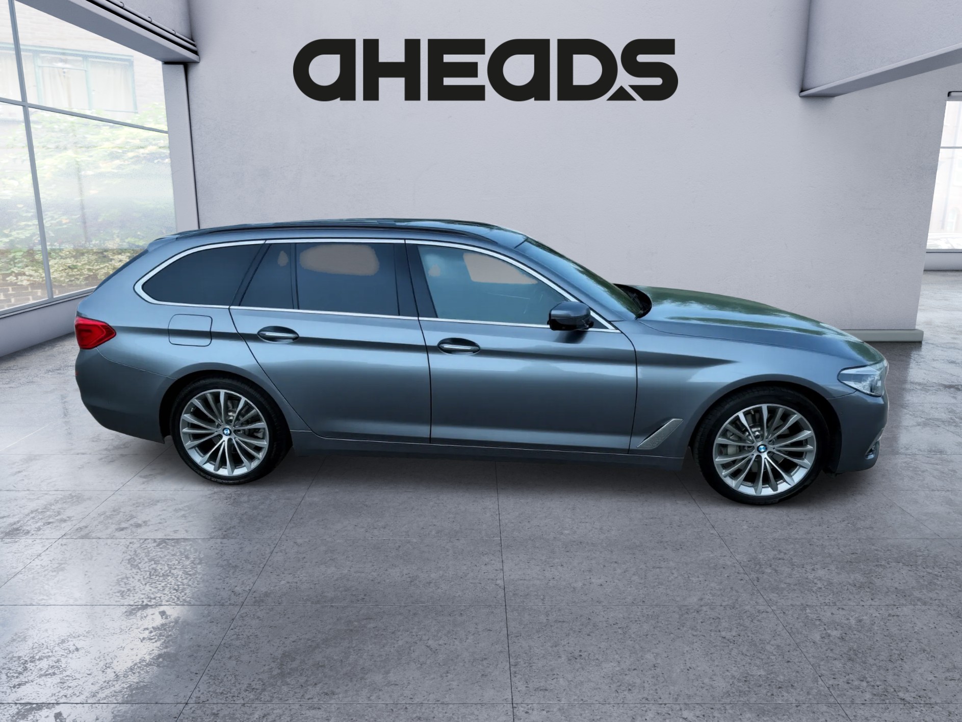 BMW 530i xDrive Touring Luxury Line Steptronic-showroom-element-3