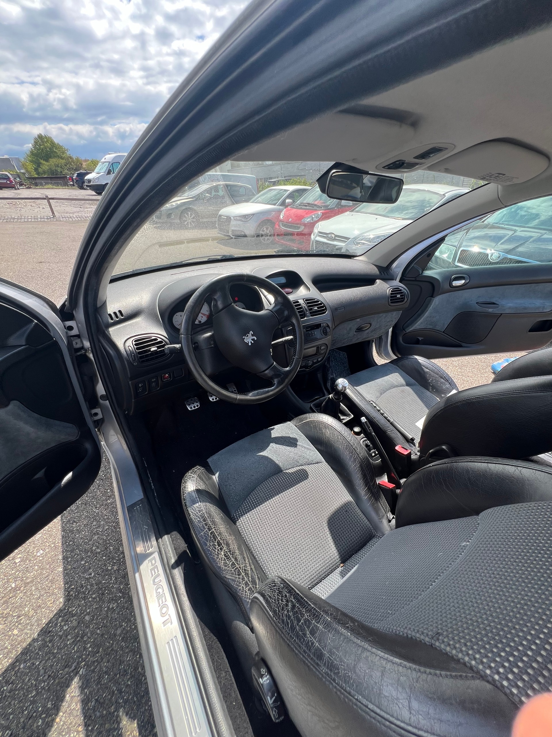 PEUGEOT 206 2.0 16V GTI-image-3