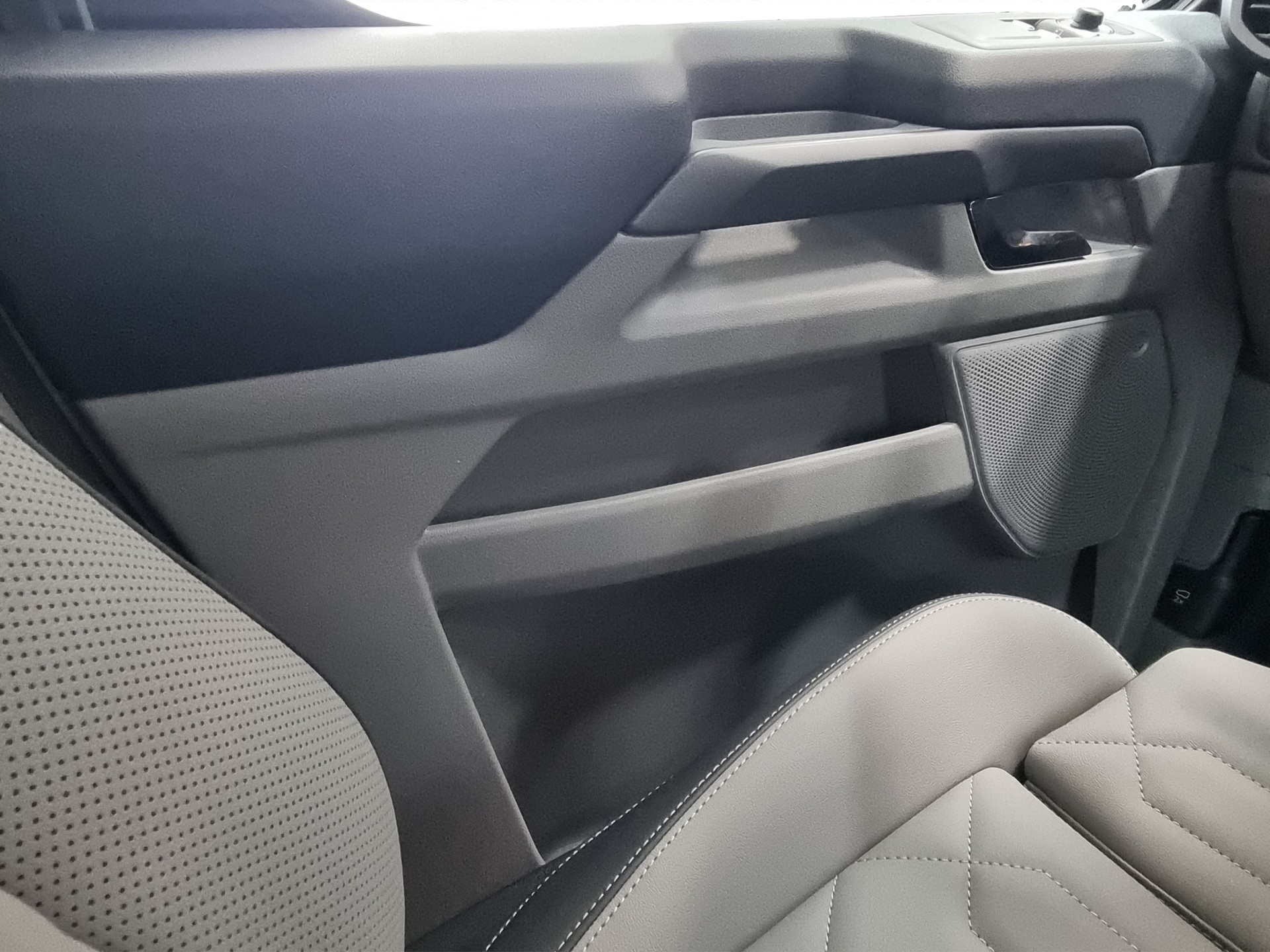 FORD Tourneo Custom Titanium X L2H1 8-Plätzer-image-11