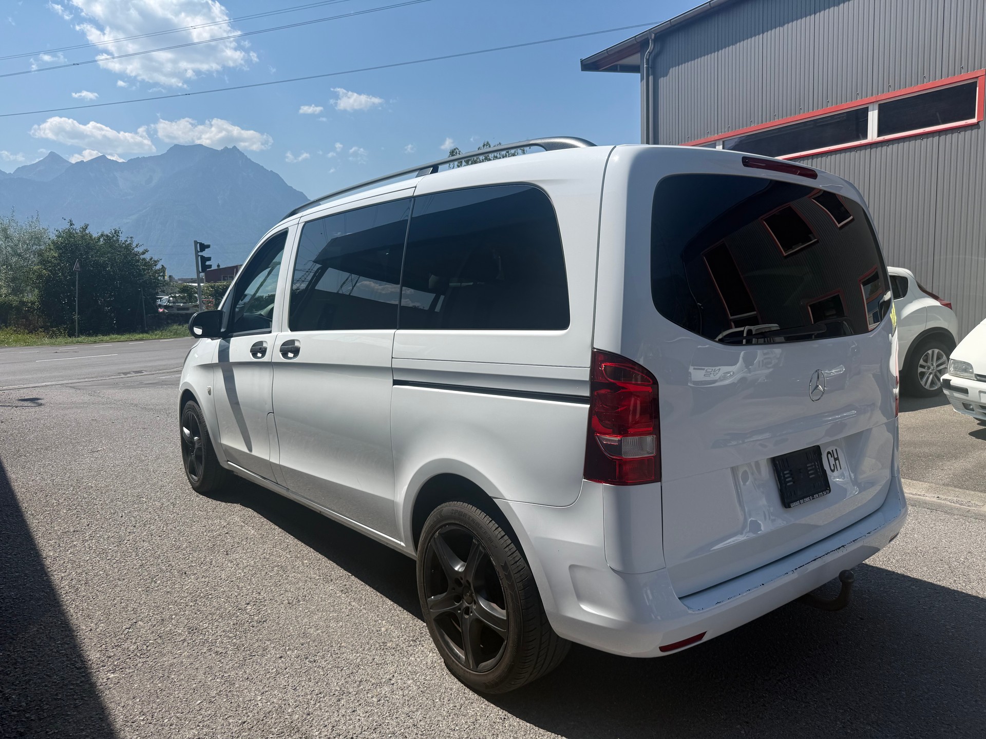 MERCEDES-BENZ Vito 119 BlueTEC Tourer Select EL 7G-Tronic-image-3