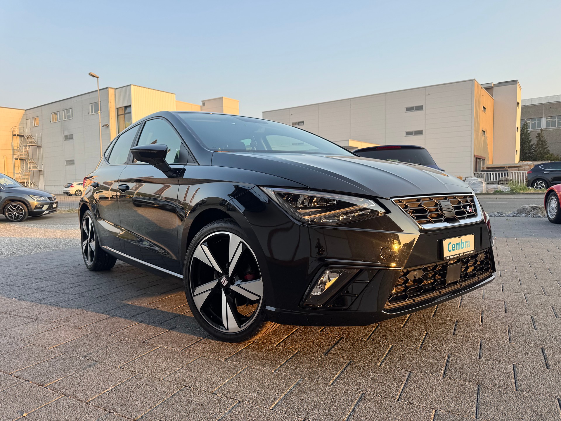 SEAT Ibiza 1.5 TSI EVO Swiss FR-image-2