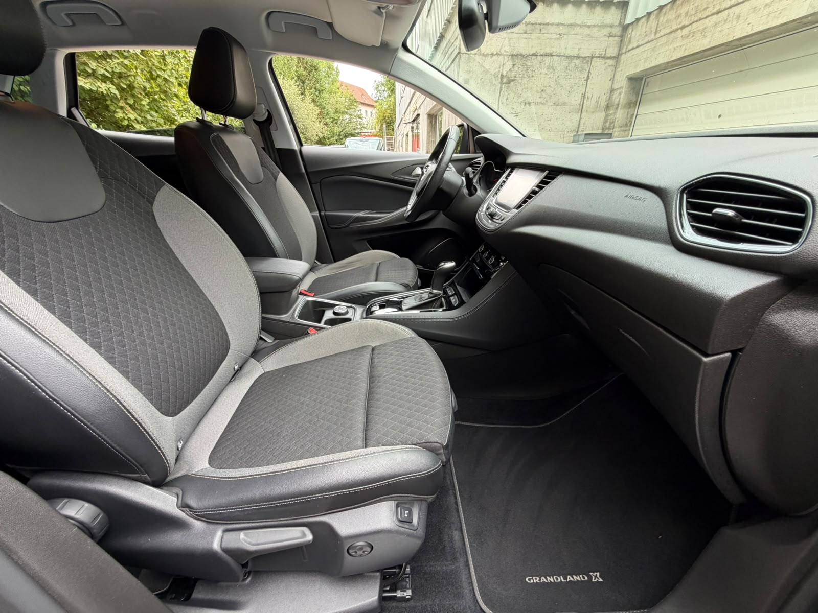 OPEL Grandland X 1.2i TP Excellence Automatik-image-15